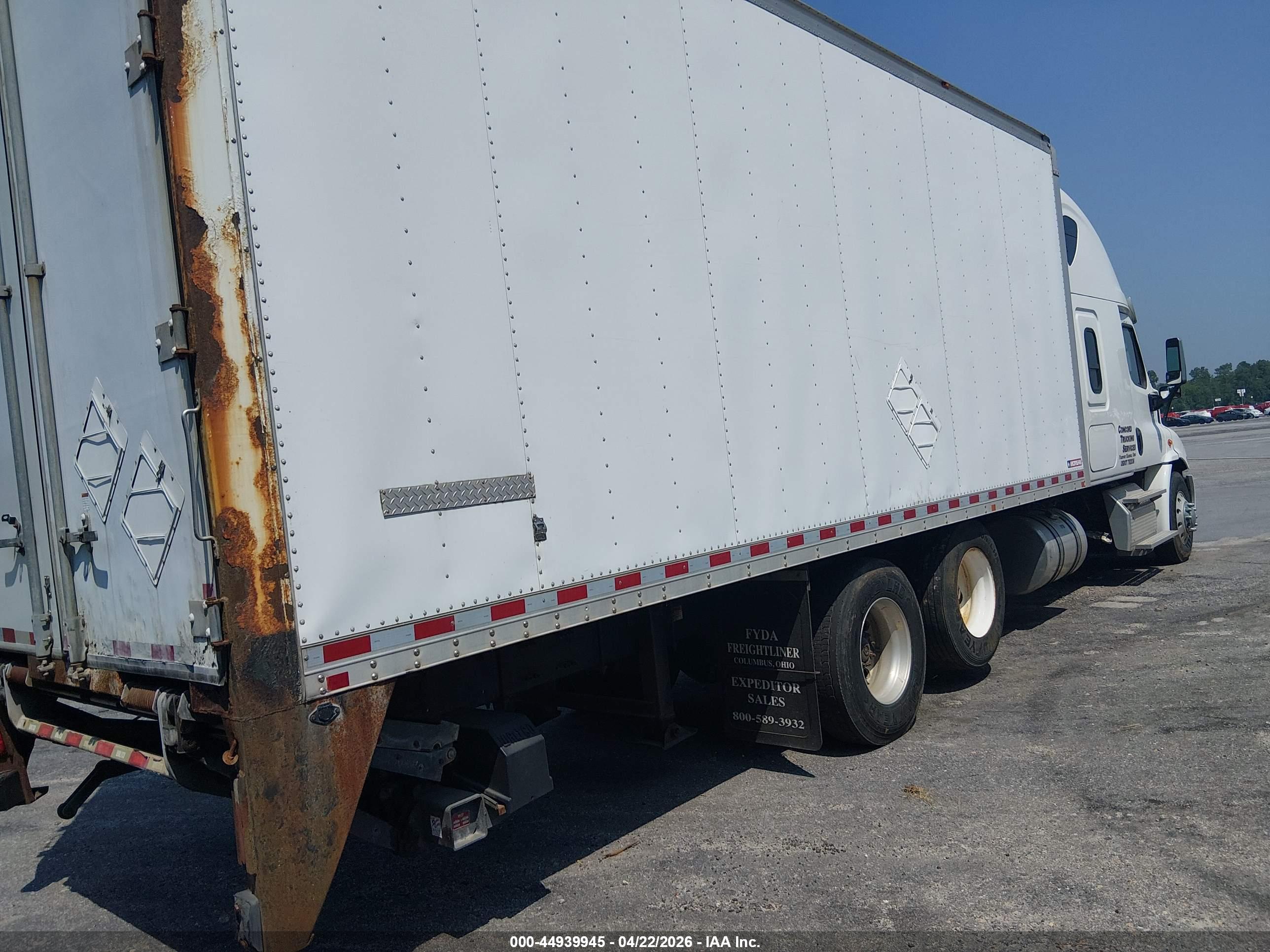 FREIGHTLINER CASCADIA image 4