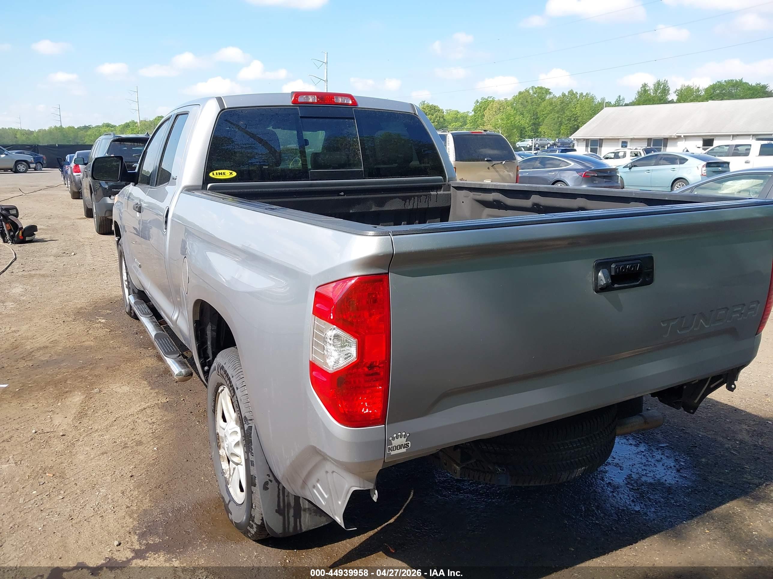 TOYOTA TUNDRA image 3