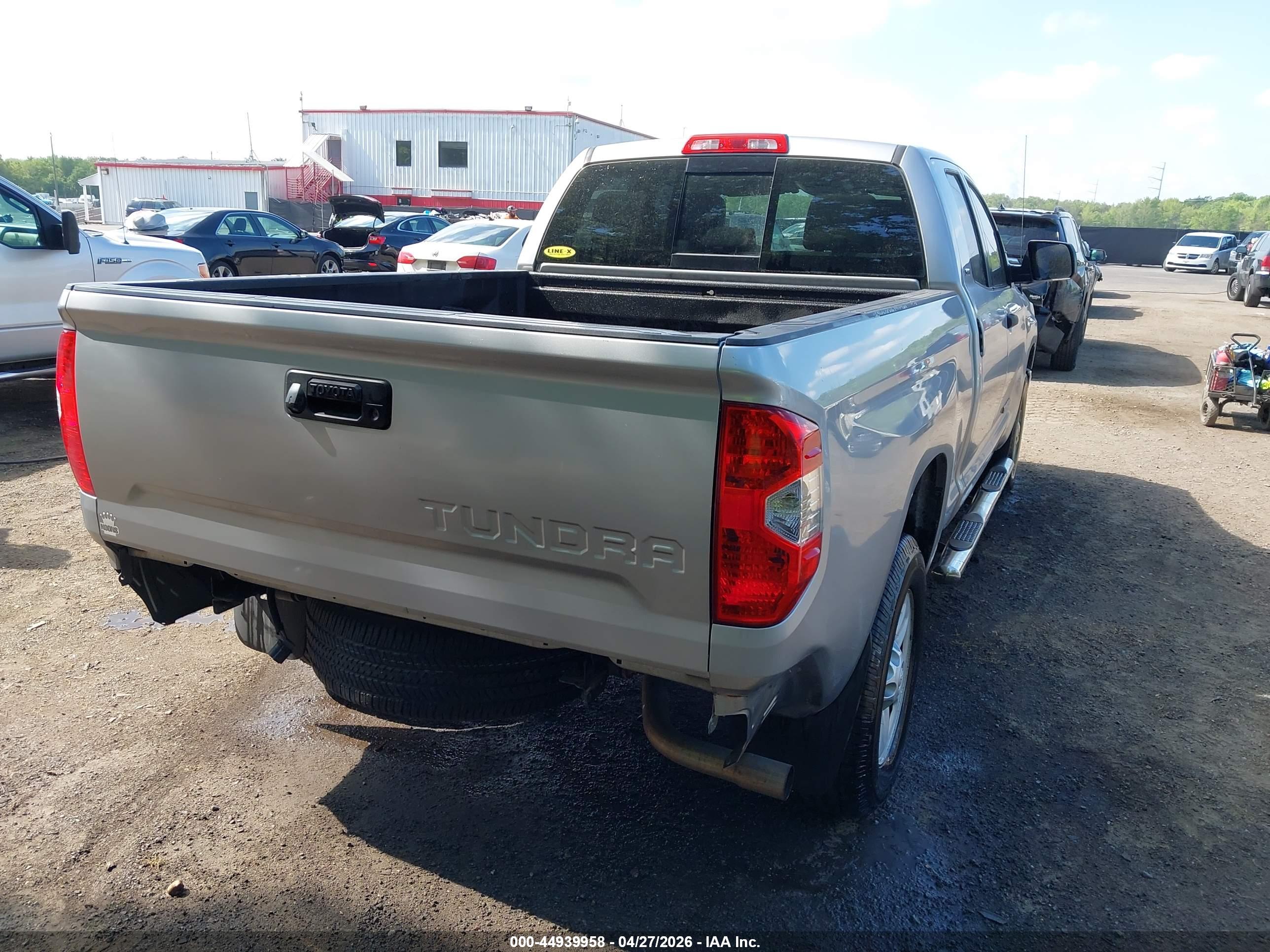 TOYOTA TUNDRA image 4