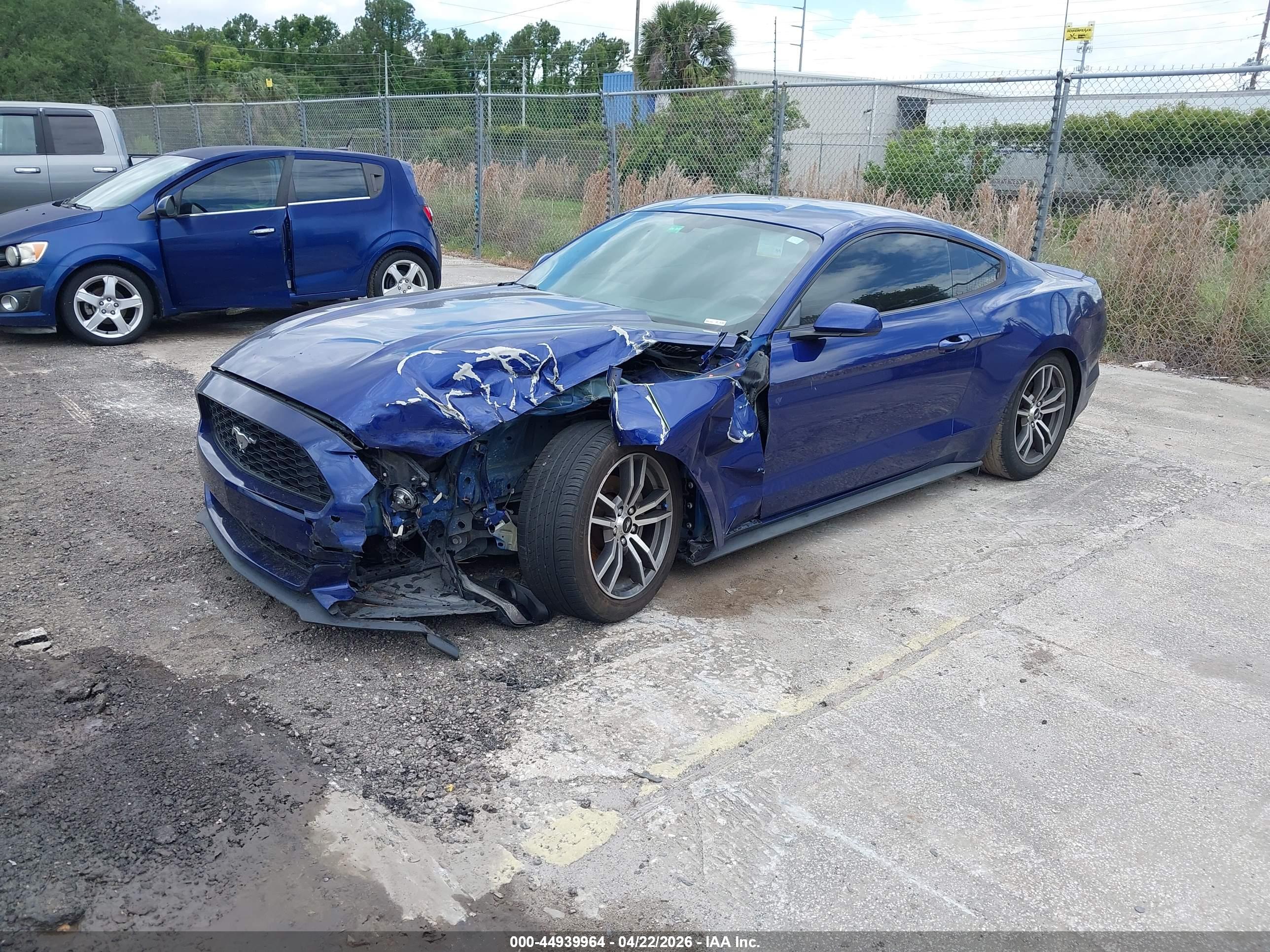 FORD MUSTANG image 2