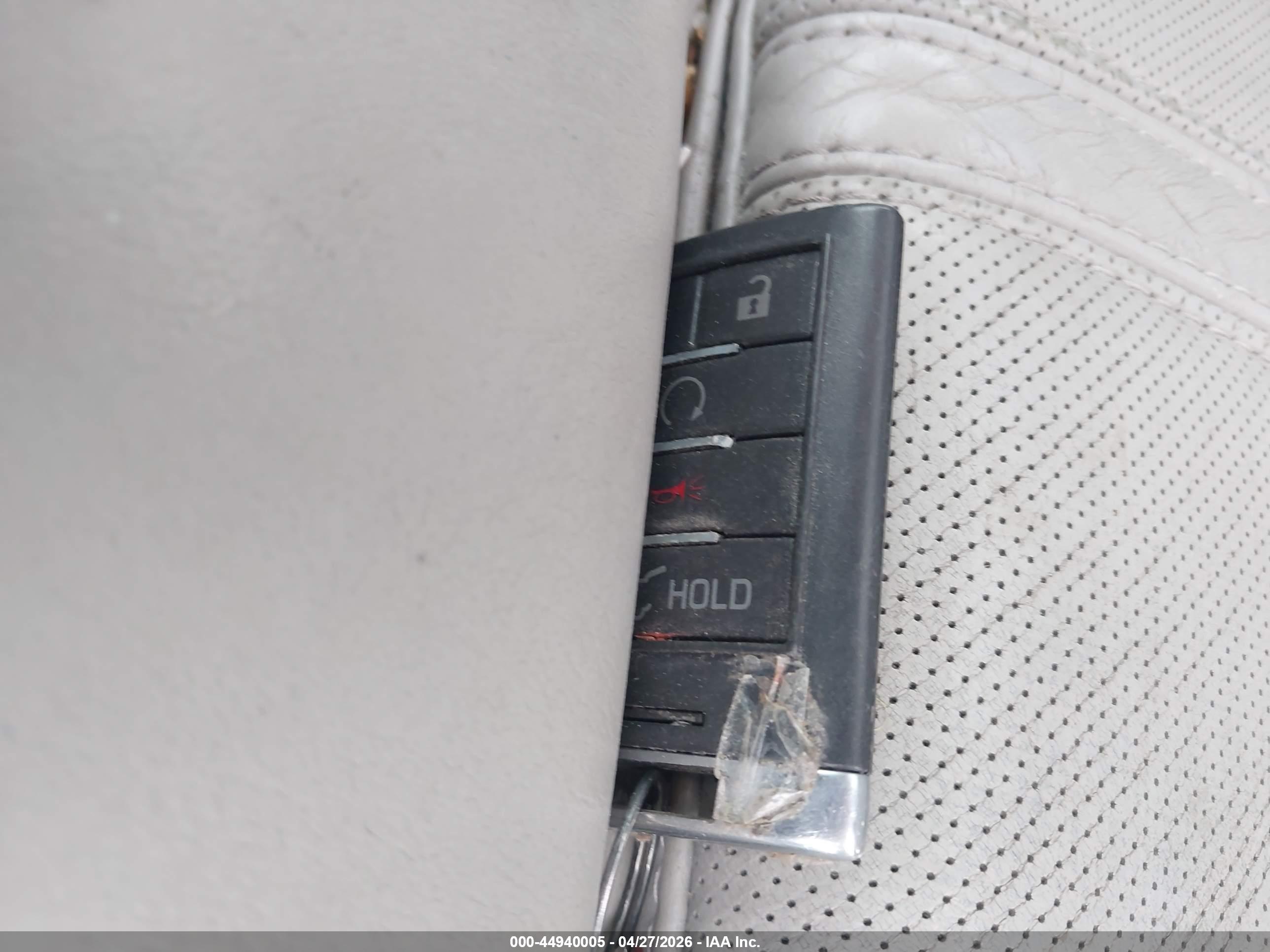 CADILLAC SRX image 11