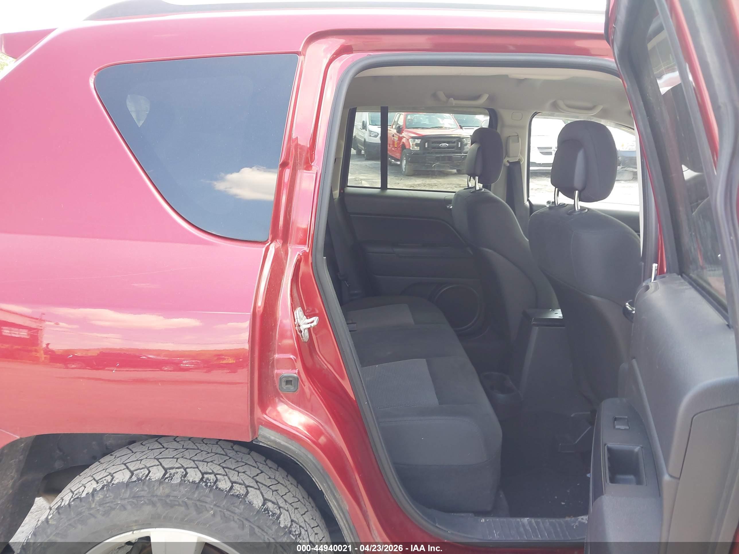 JEEP COMPASS image 8