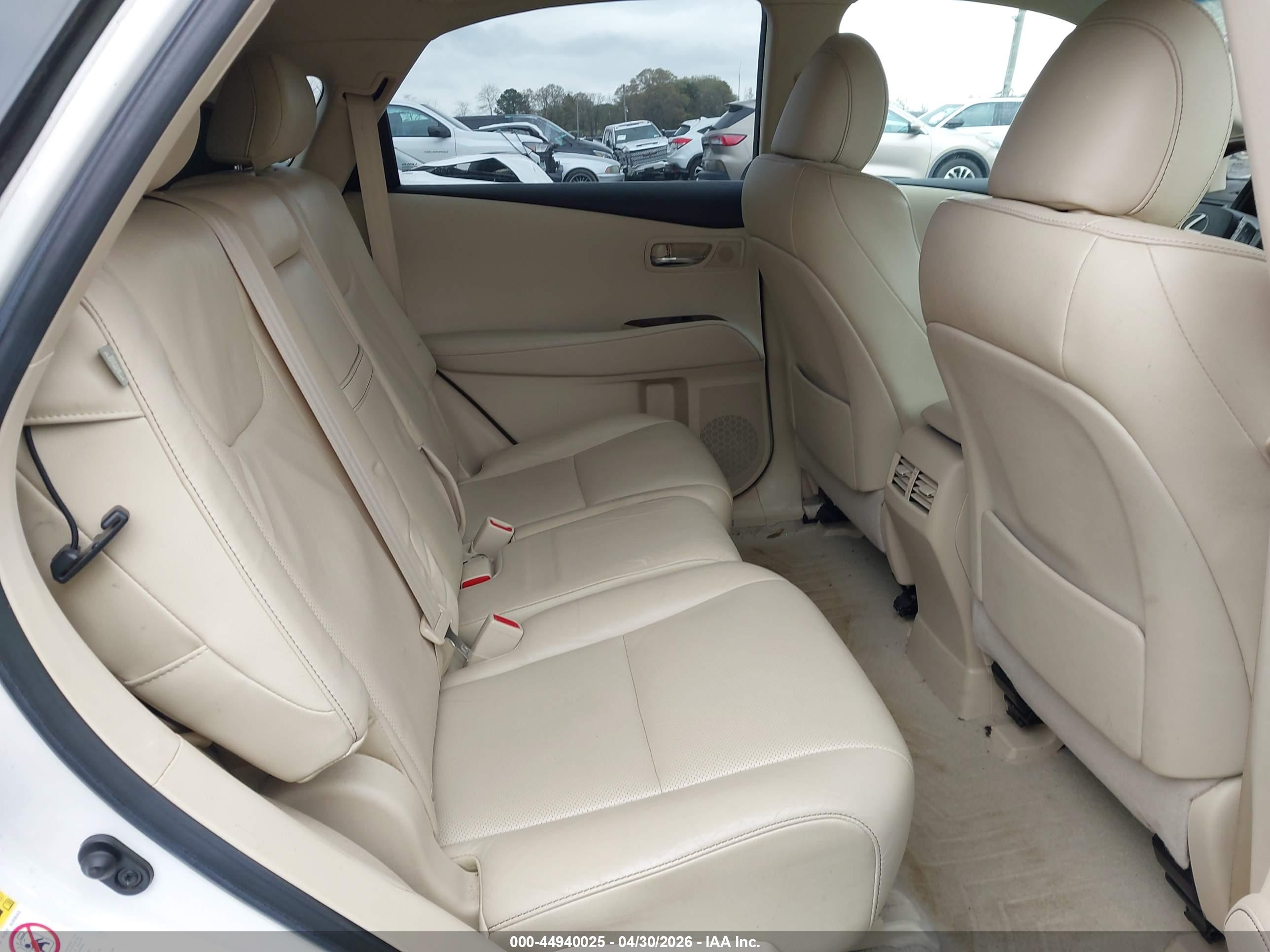 LEXUS RX image 8