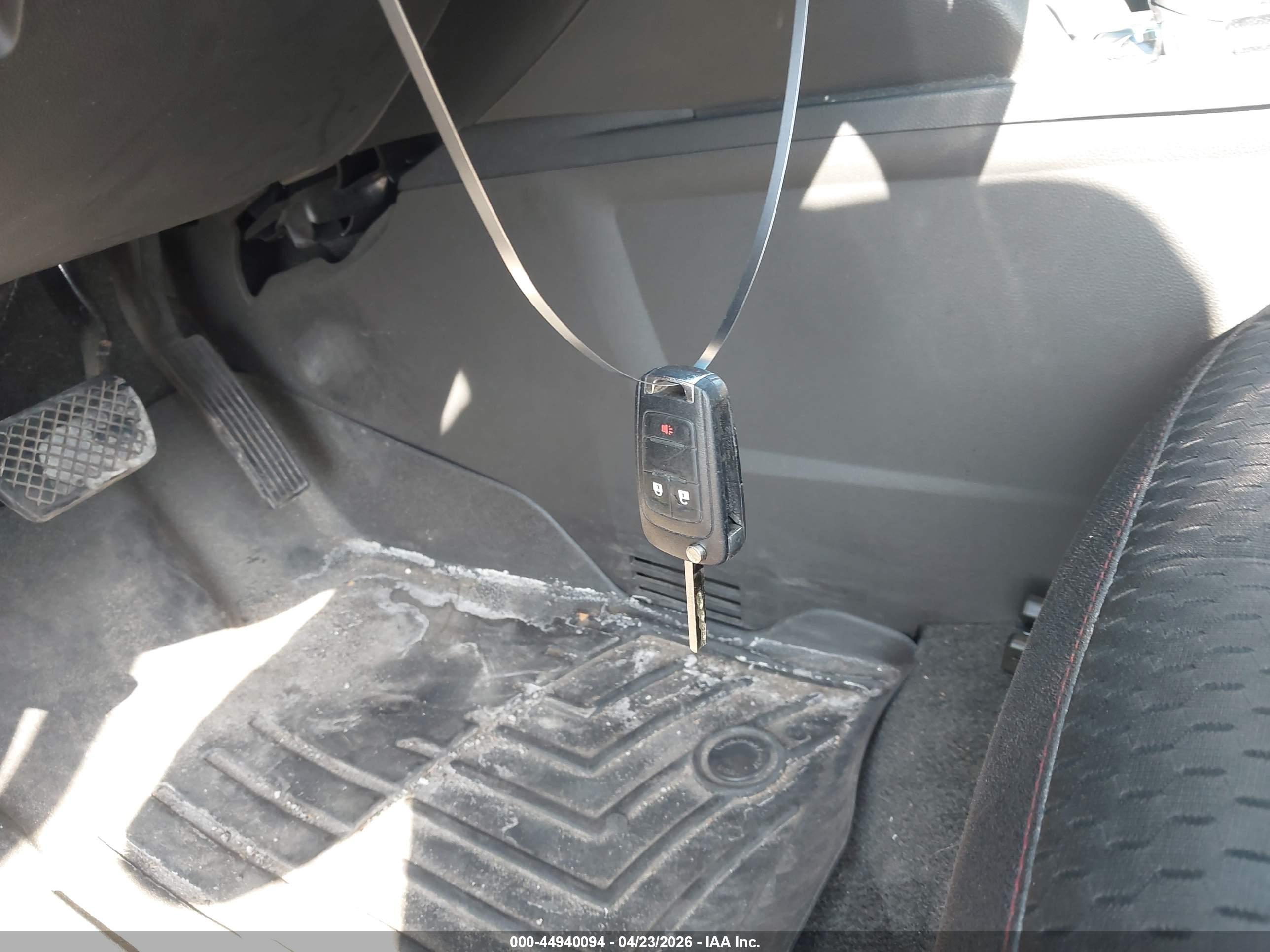 CHEVROLET EQUINOX image 11
