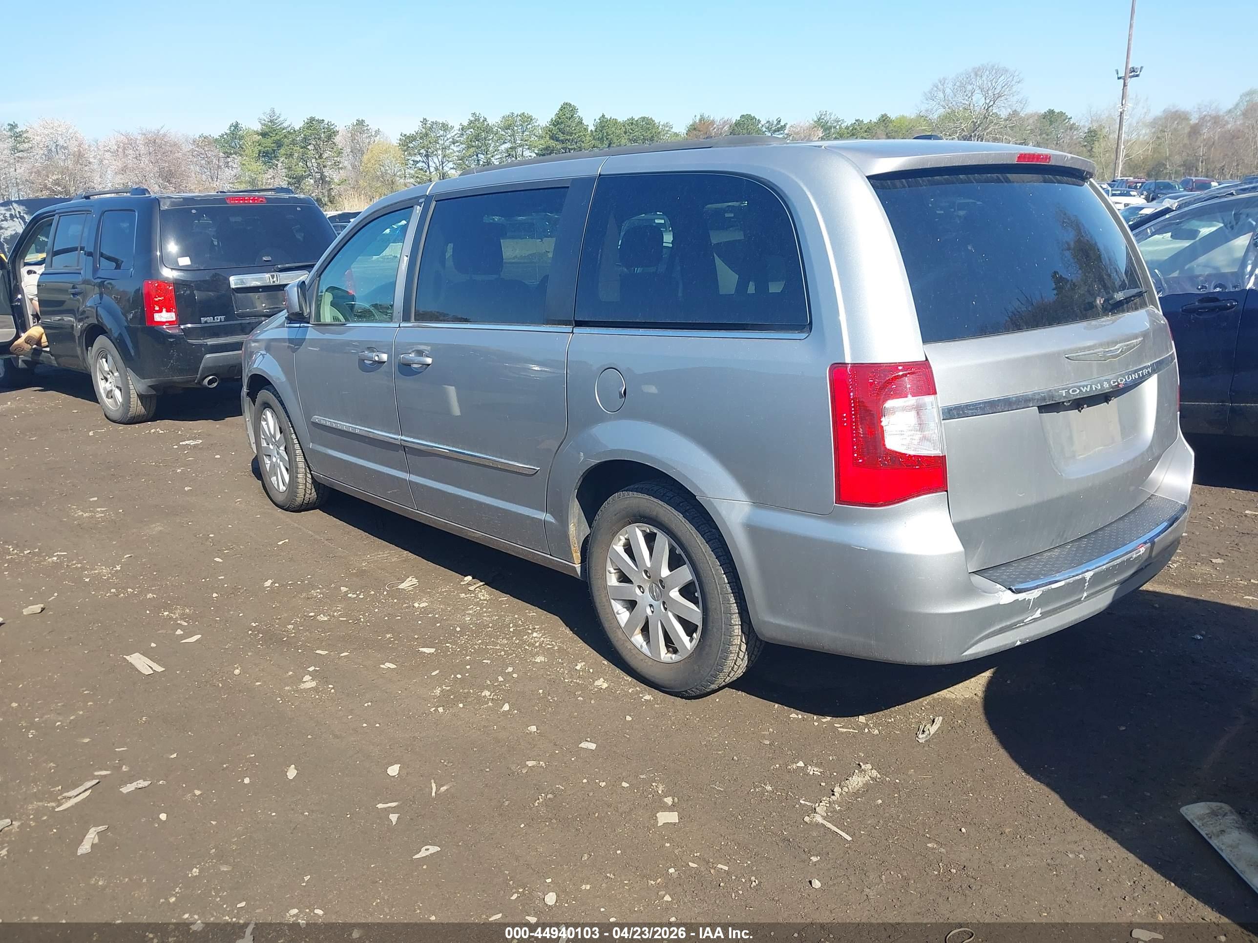 CHRYSLER TOWN image 3