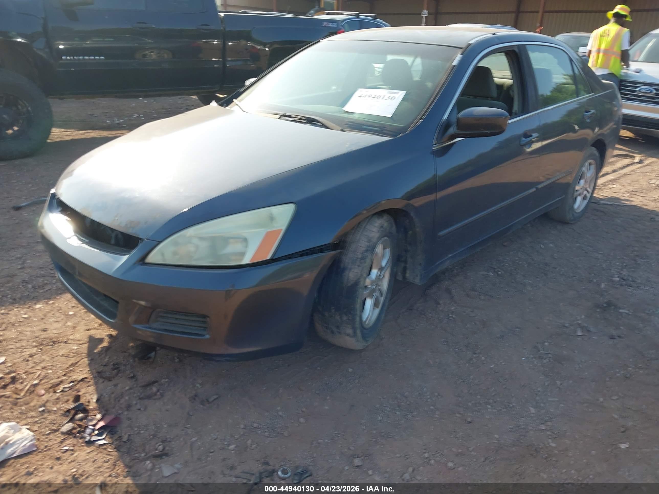 HONDA ACCORD image 2