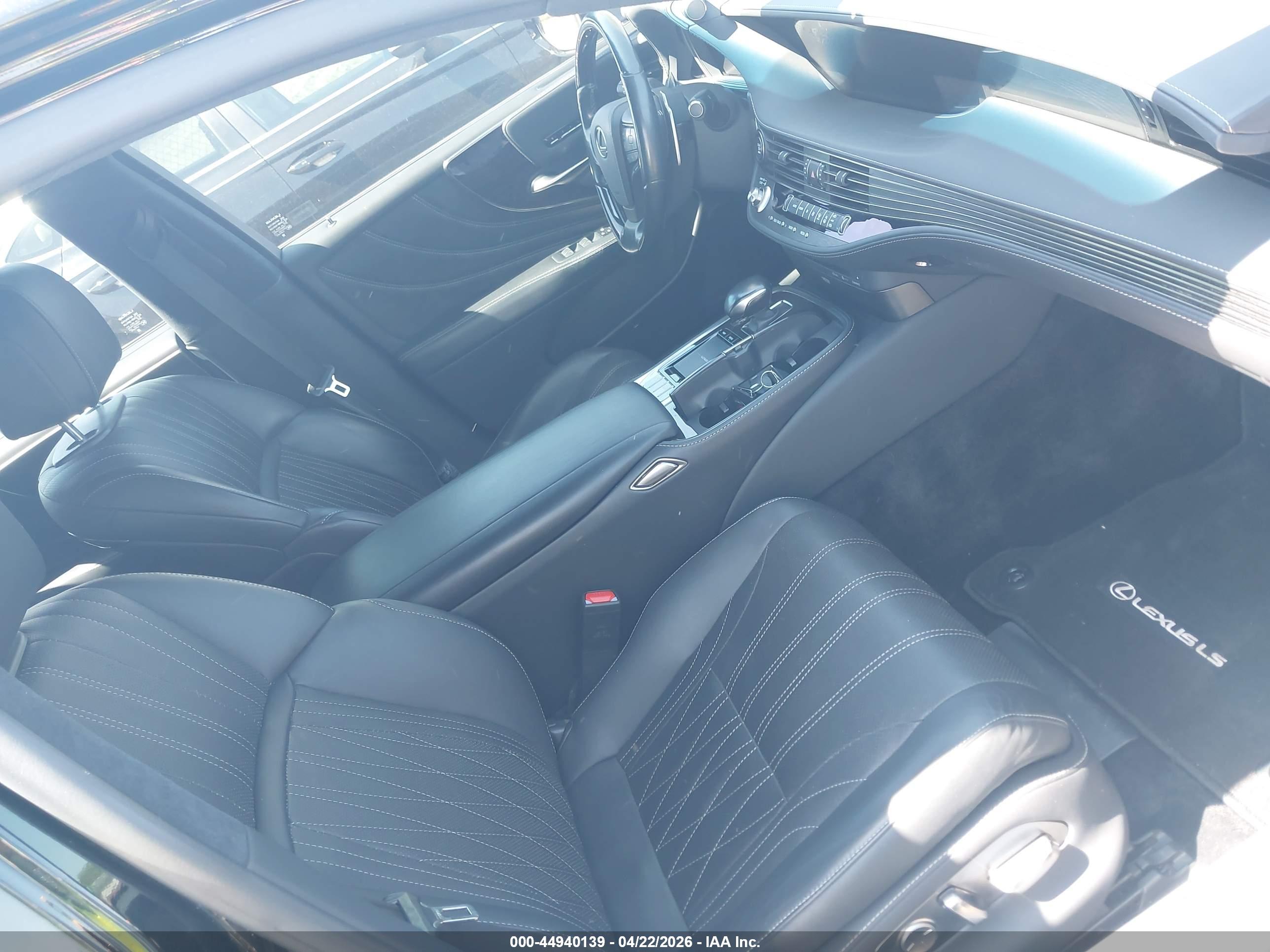 LEXUS LS image 5