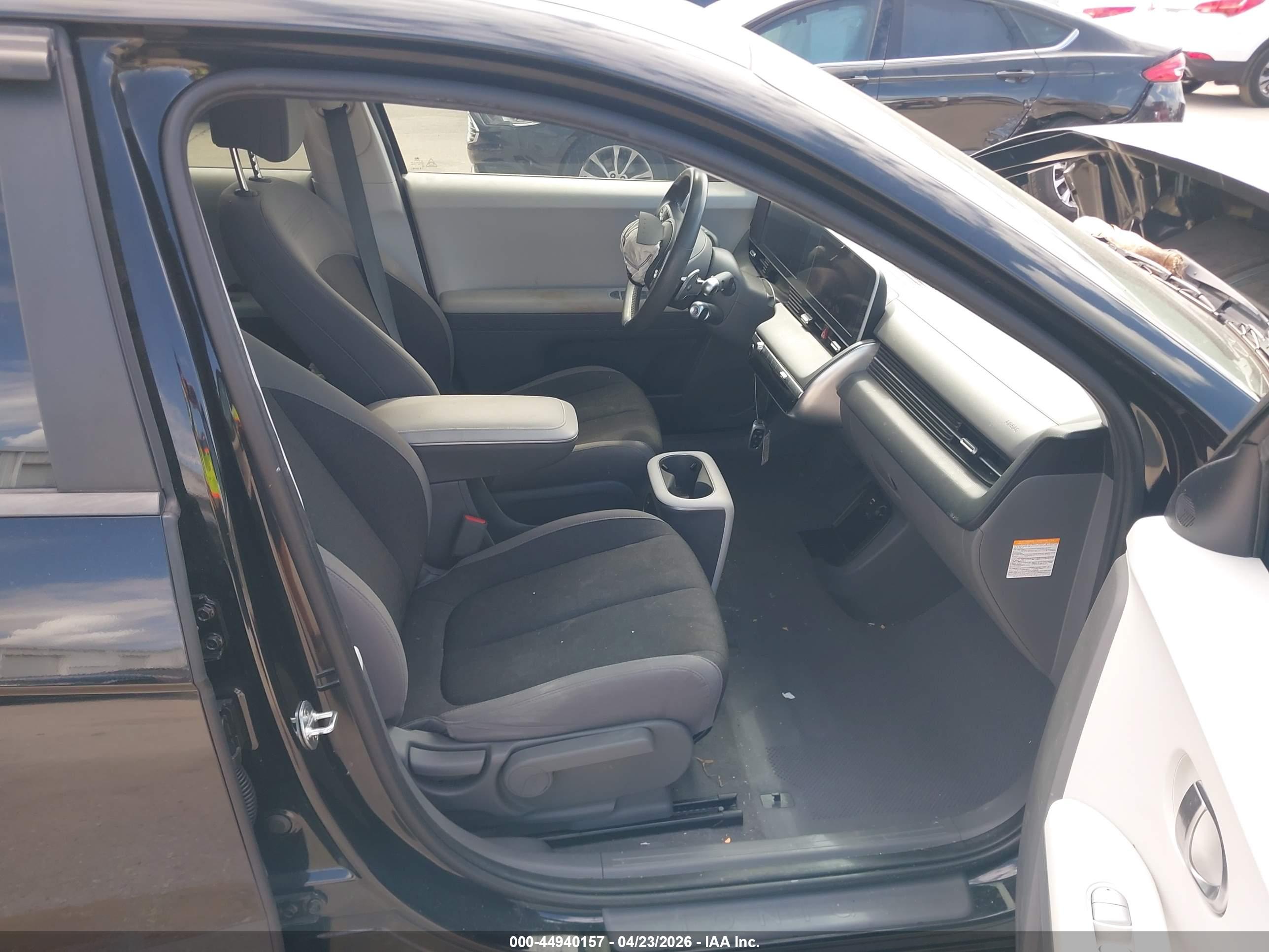 HYUNDAI IONIQ image 5