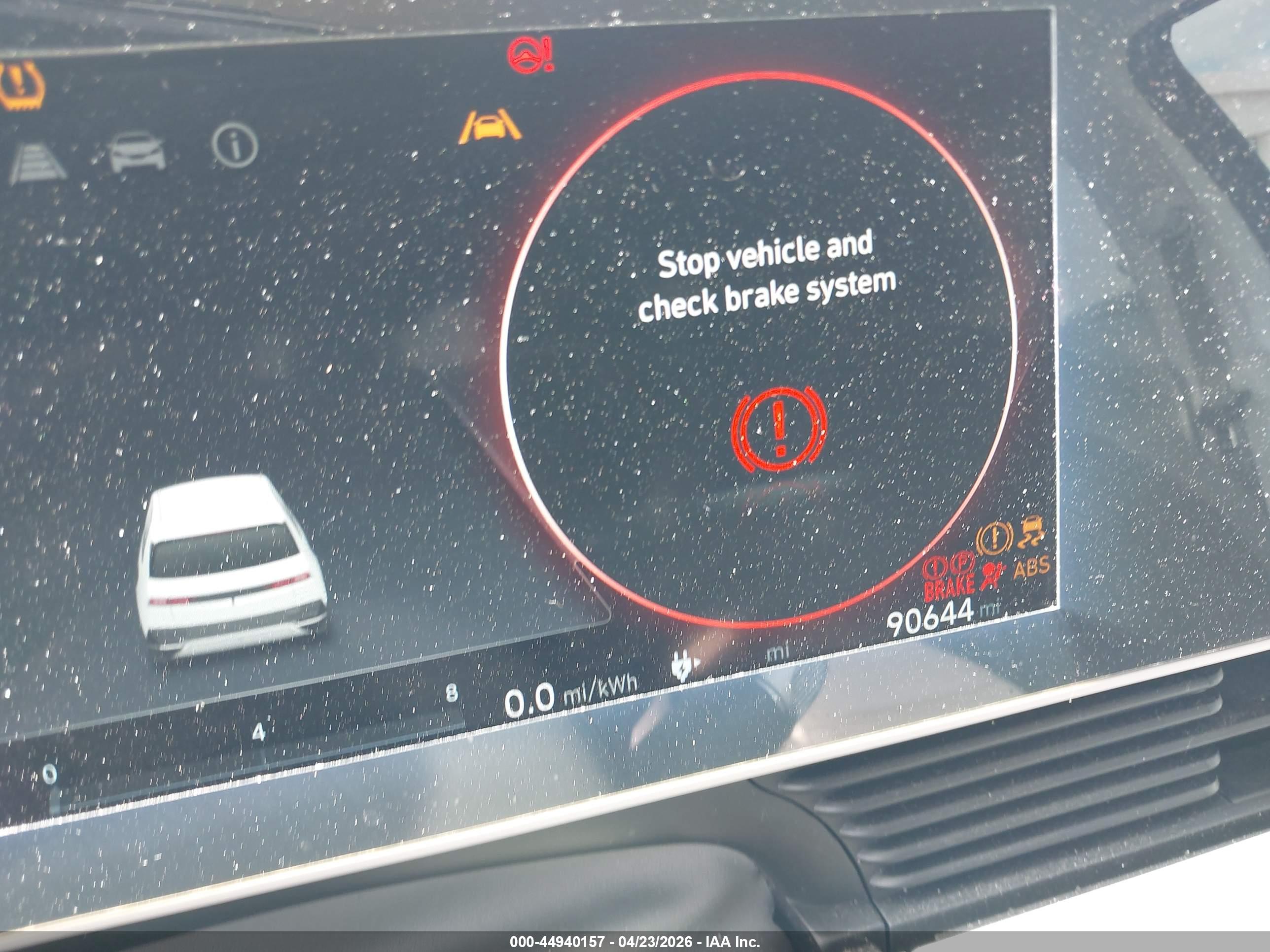 HYUNDAI IONIQ image 7