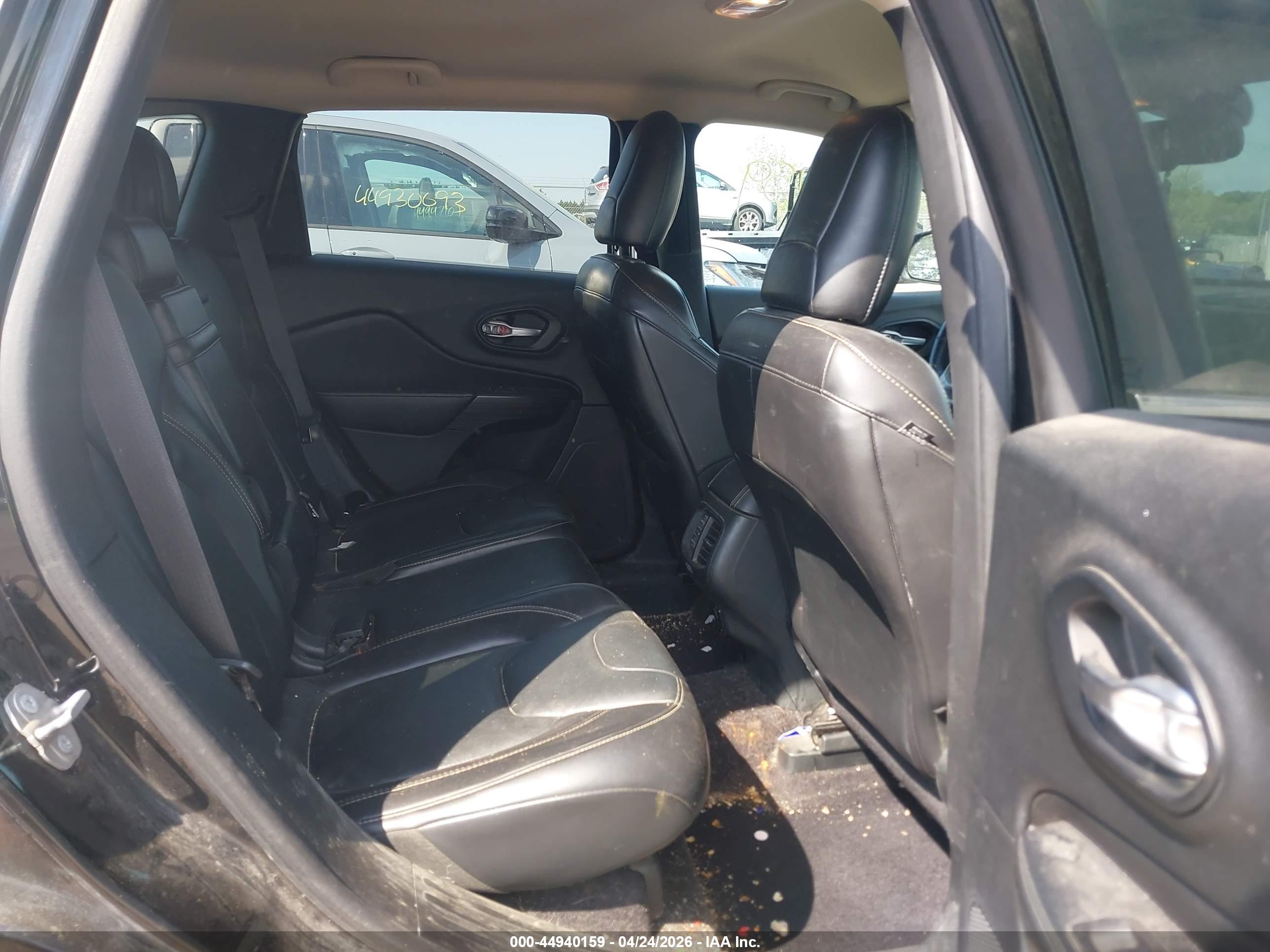 JEEP CHEROKEE image 8