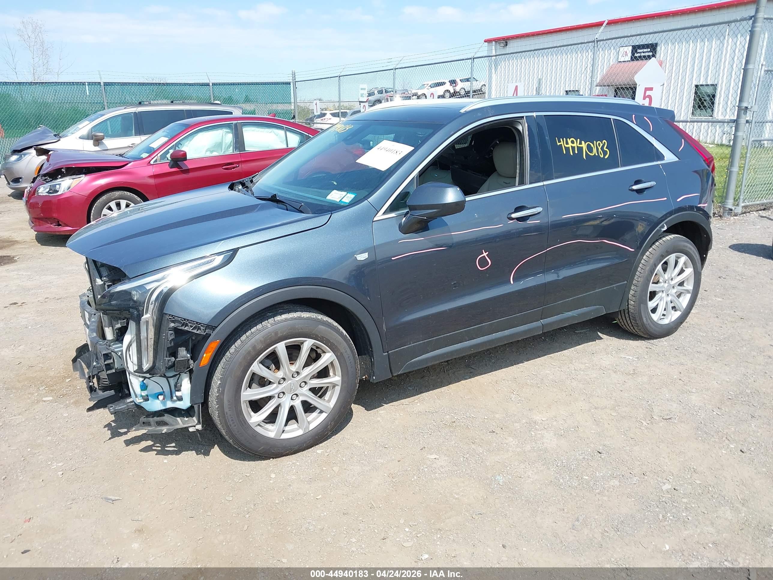 CADILLAC XT4 image 2