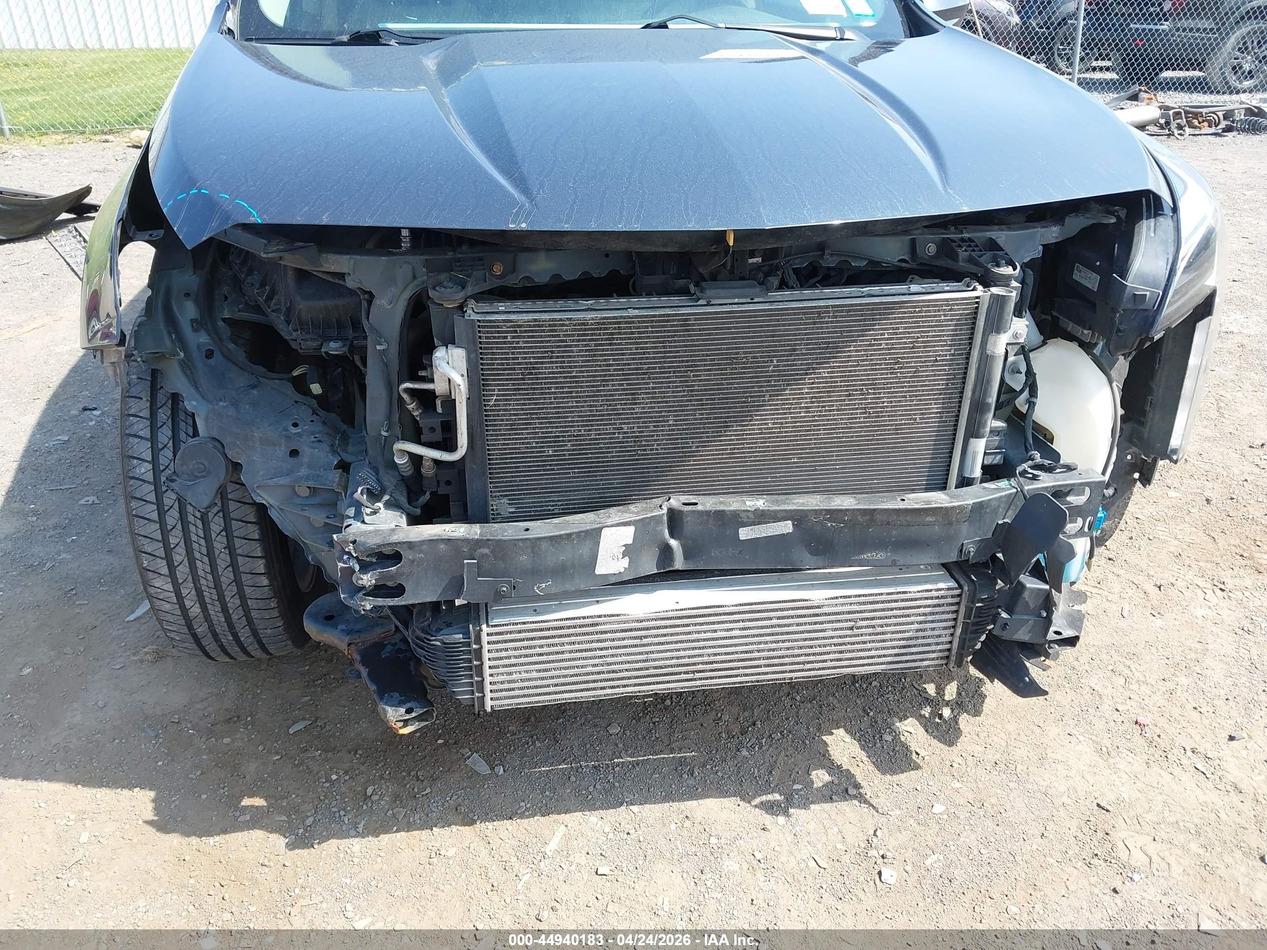 CADILLAC XT4 image 6