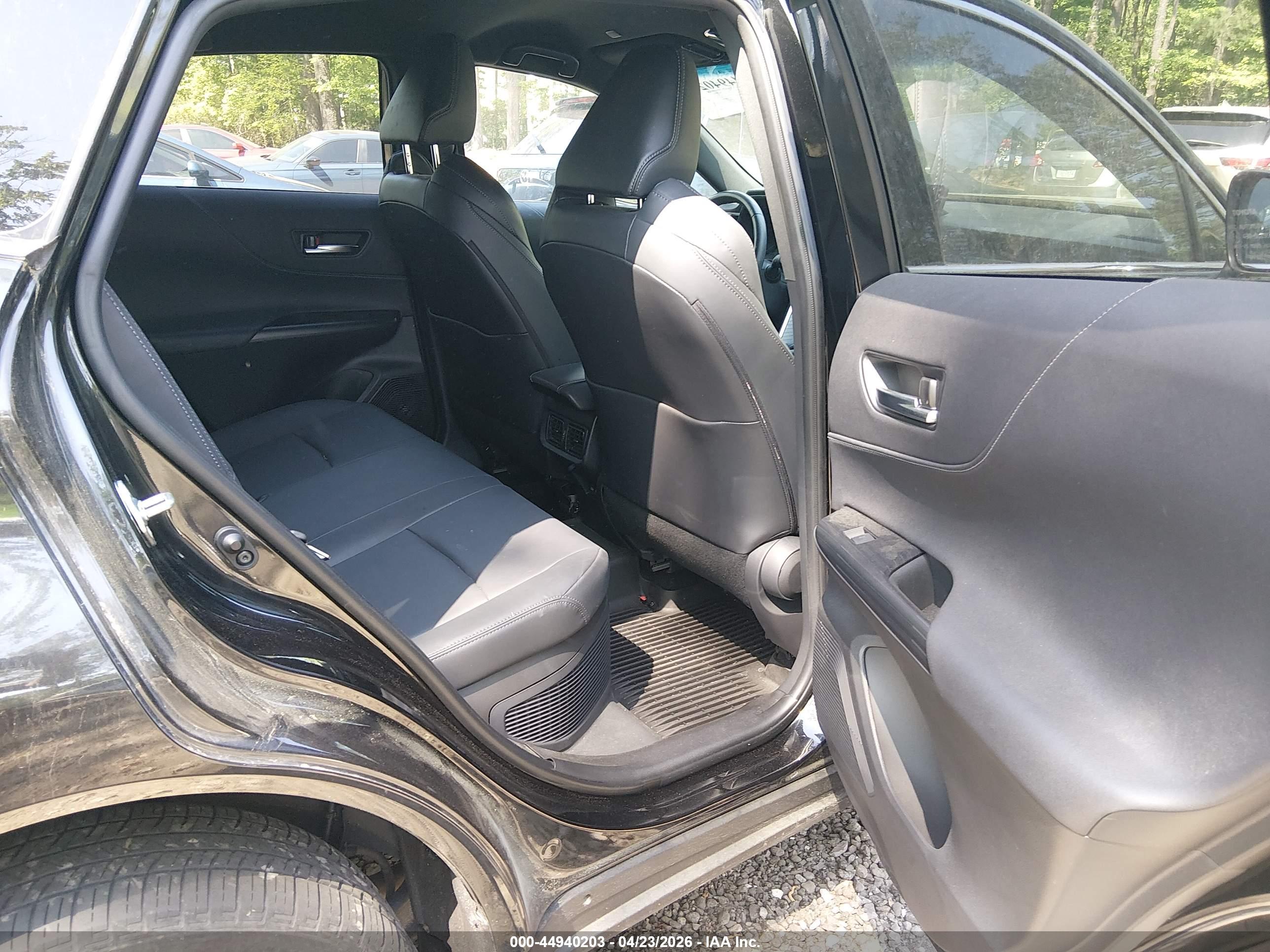 TOYOTA VENZA image 8