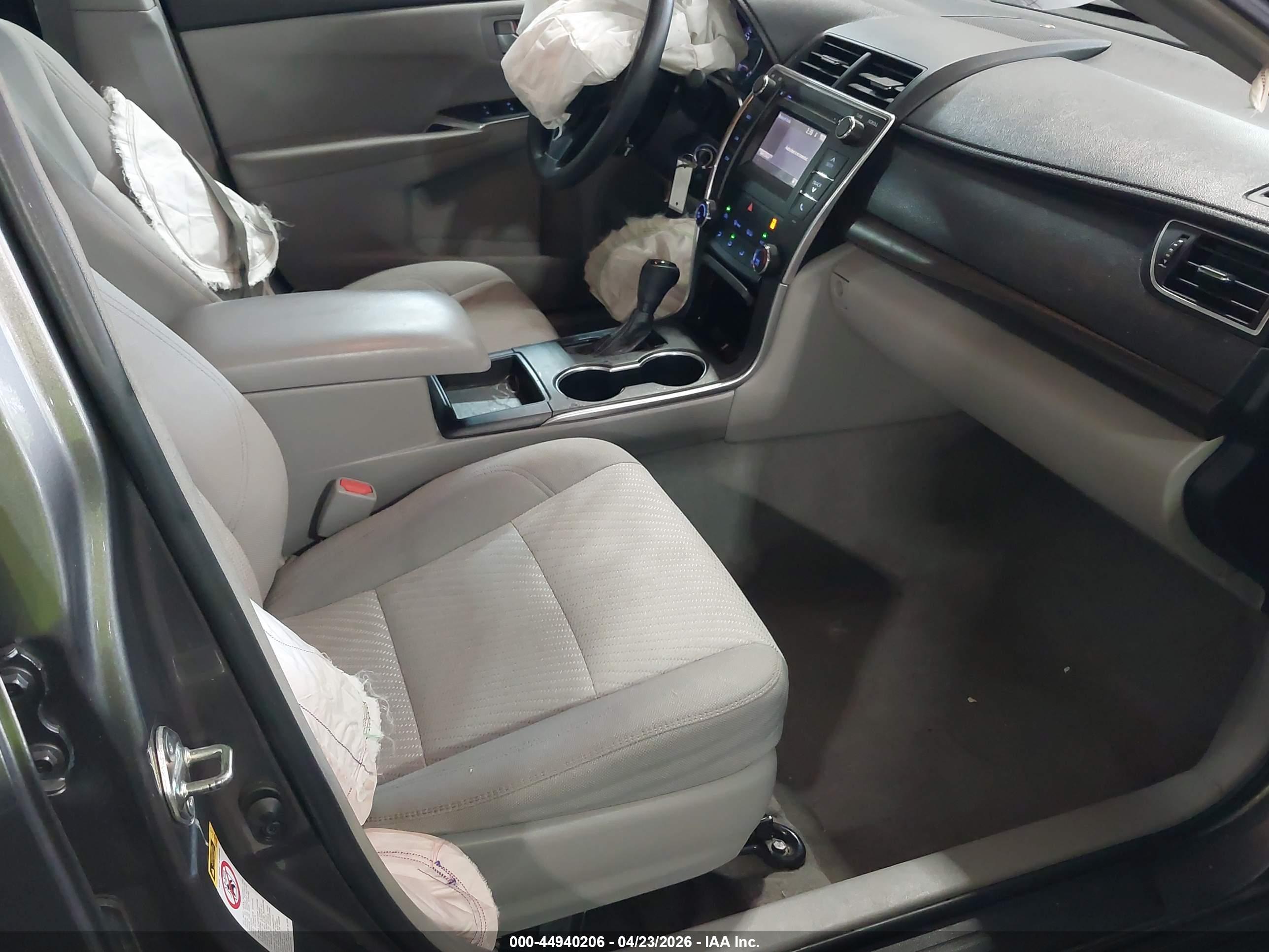 TOYOTA CAMRY image 5