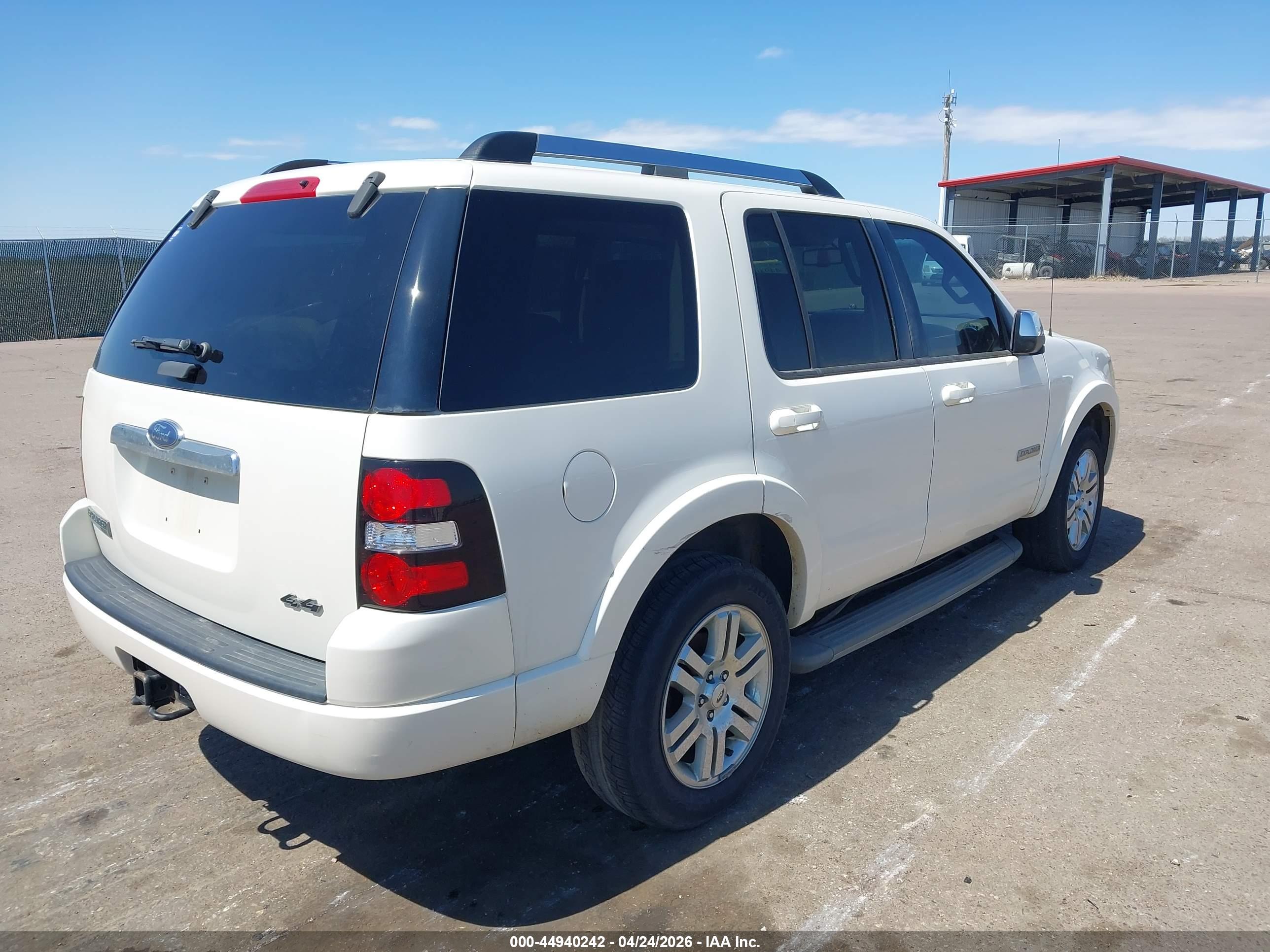 FORD EXPLORER image 4