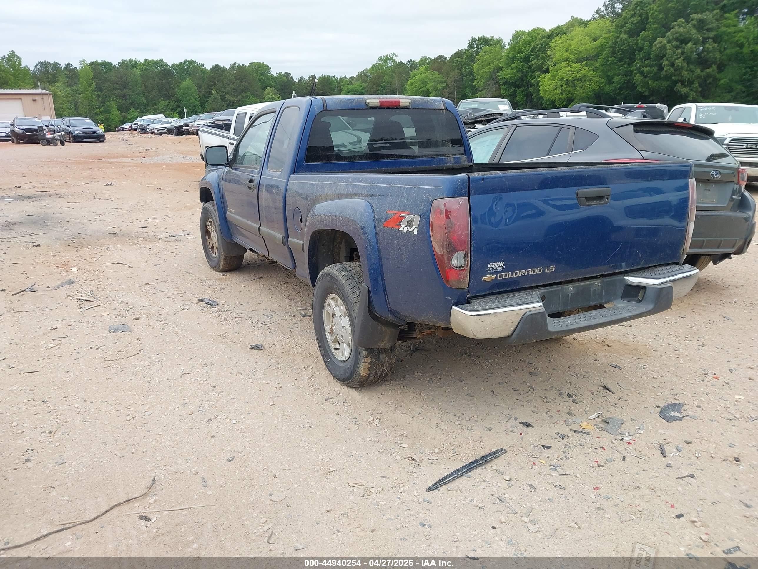 CHEVROLET COLORADO image 3
