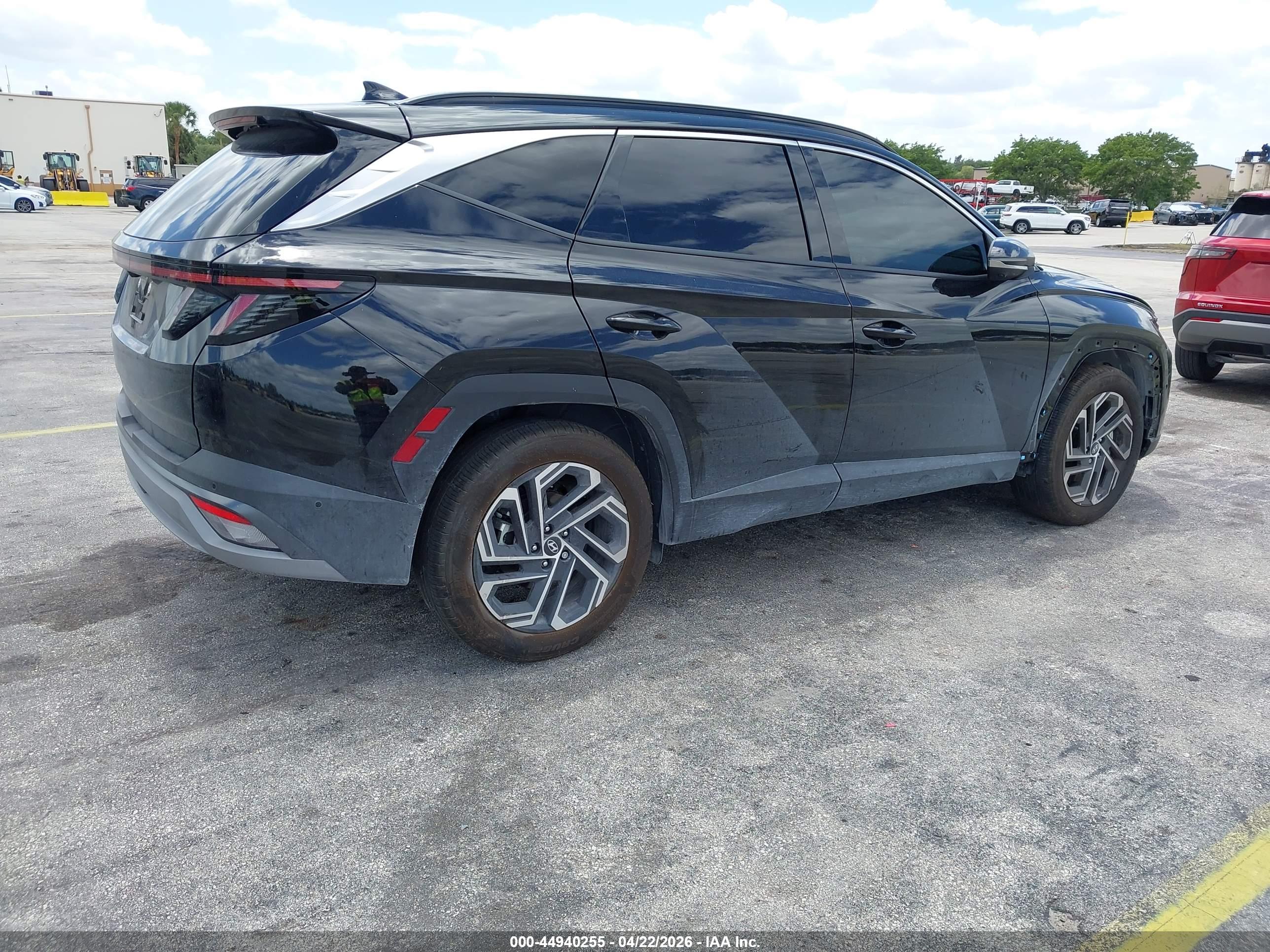 HYUNDAI TUCSON image 4