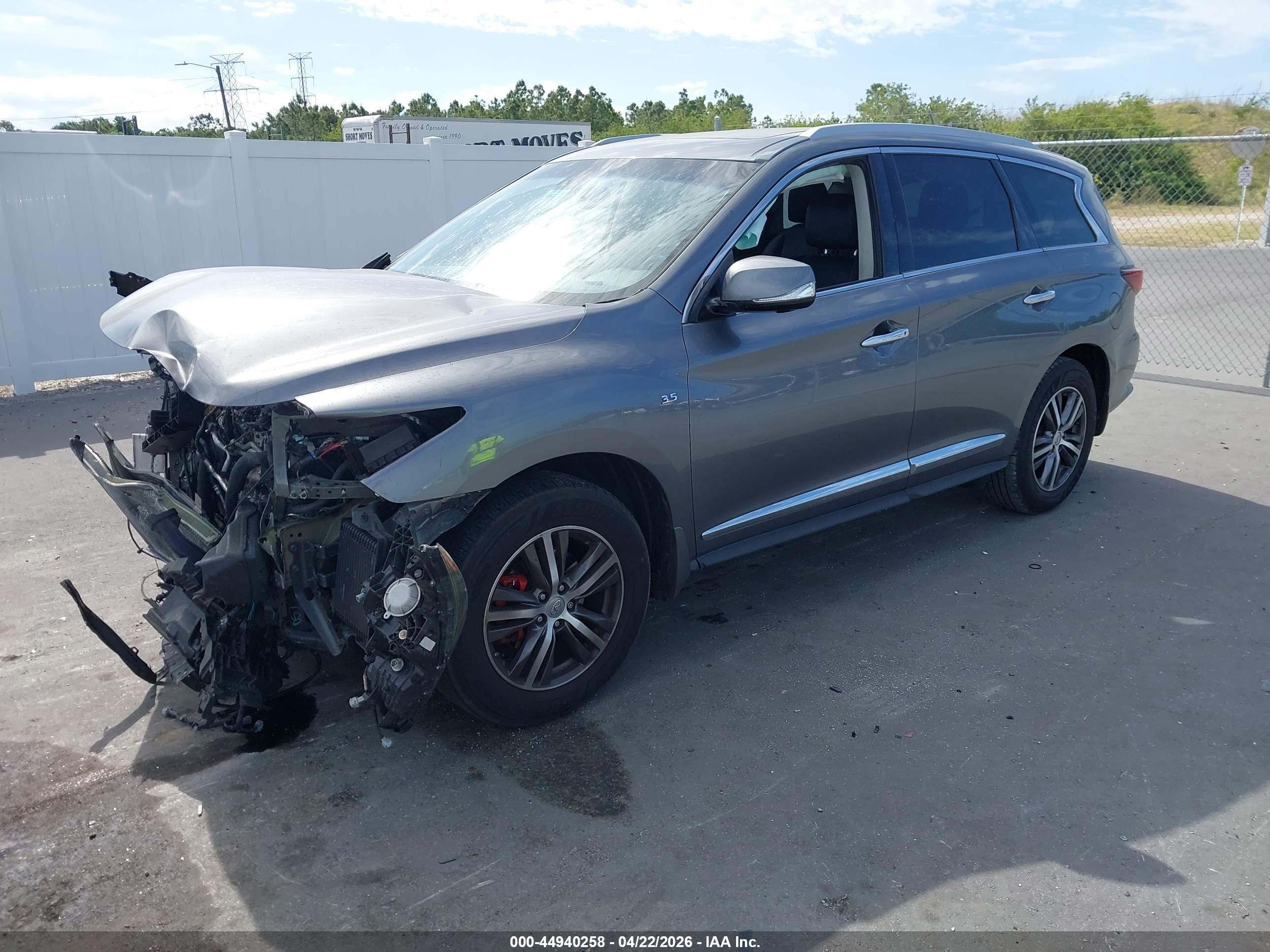 INFINITI QX60 image 2