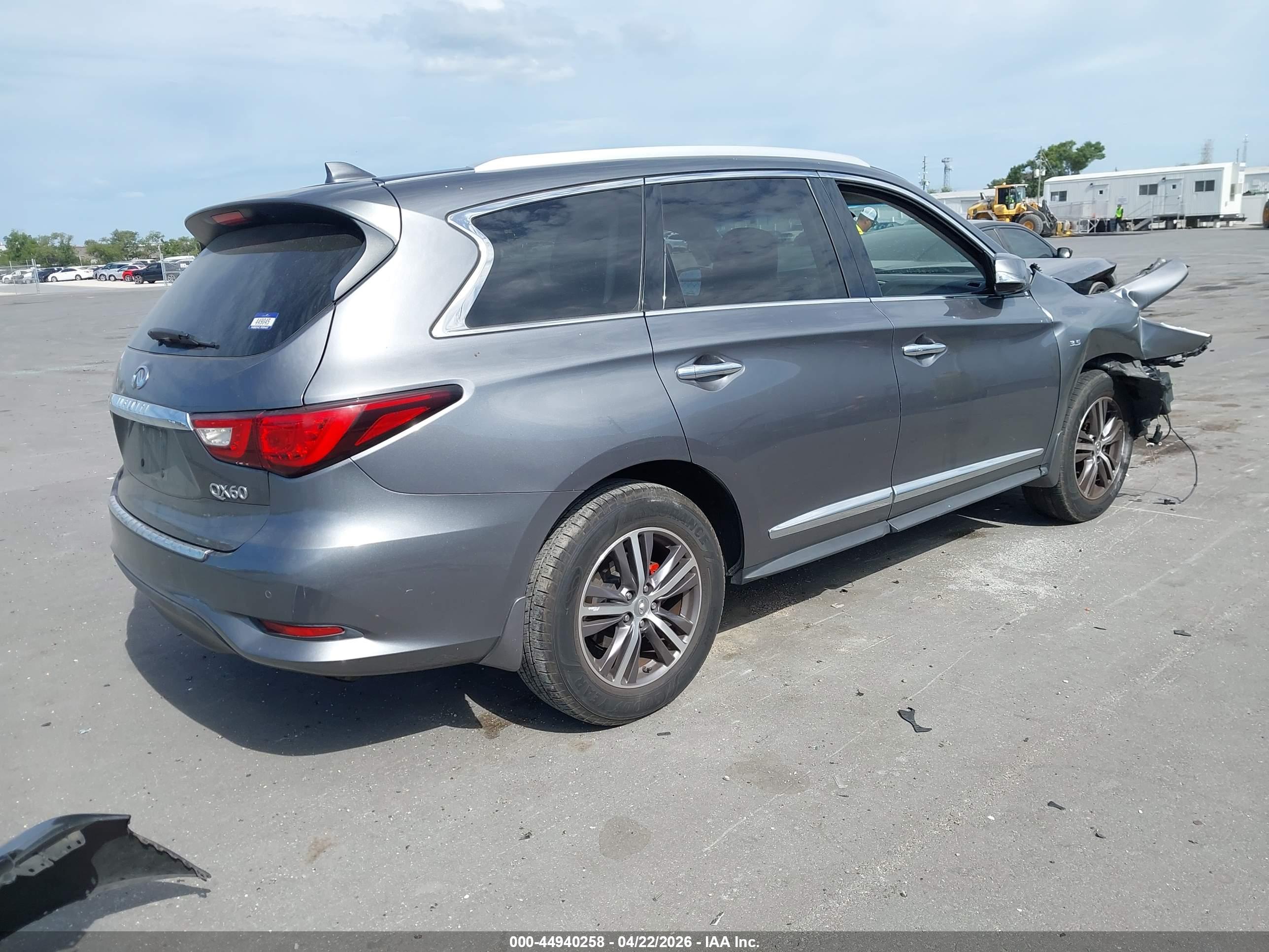 INFINITI QX60 image 4