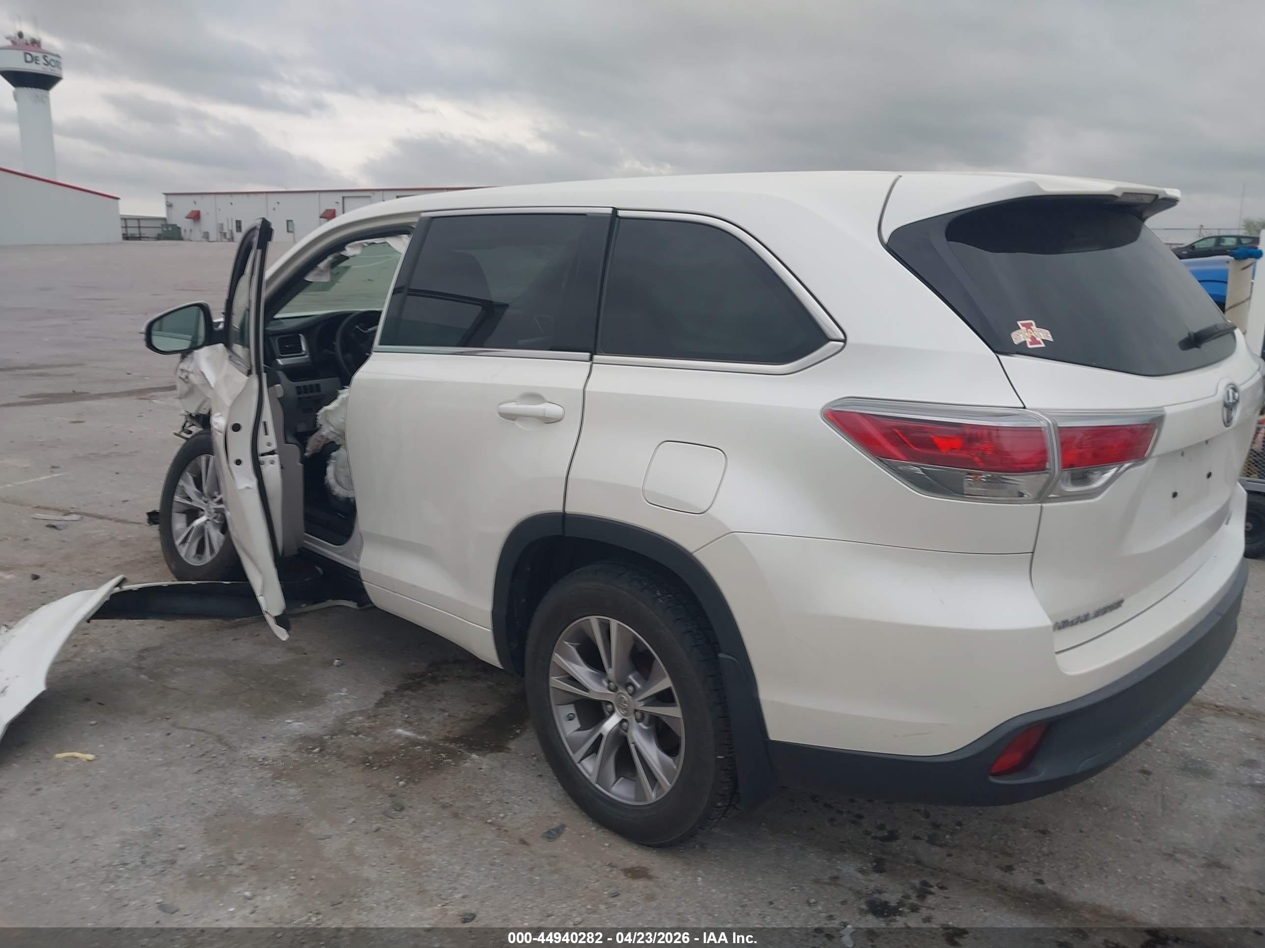 TOYOTA HIGHLANDER image 3