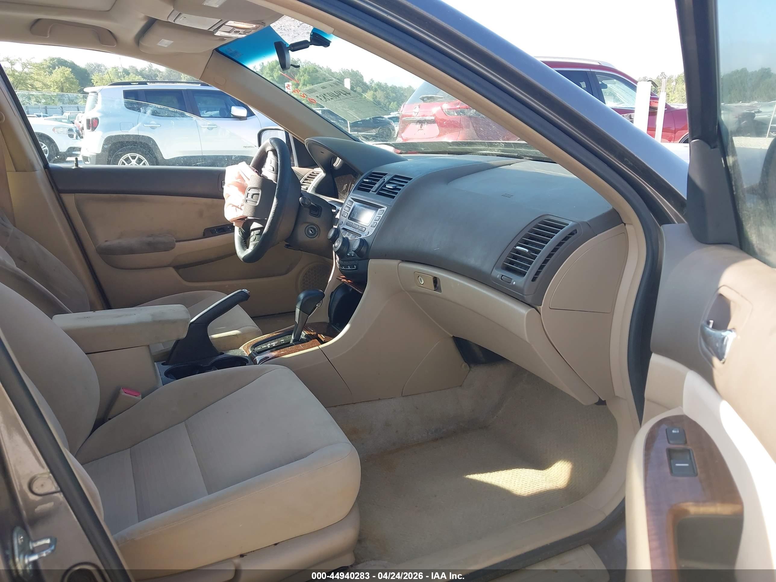 HONDA ACCORD image 5