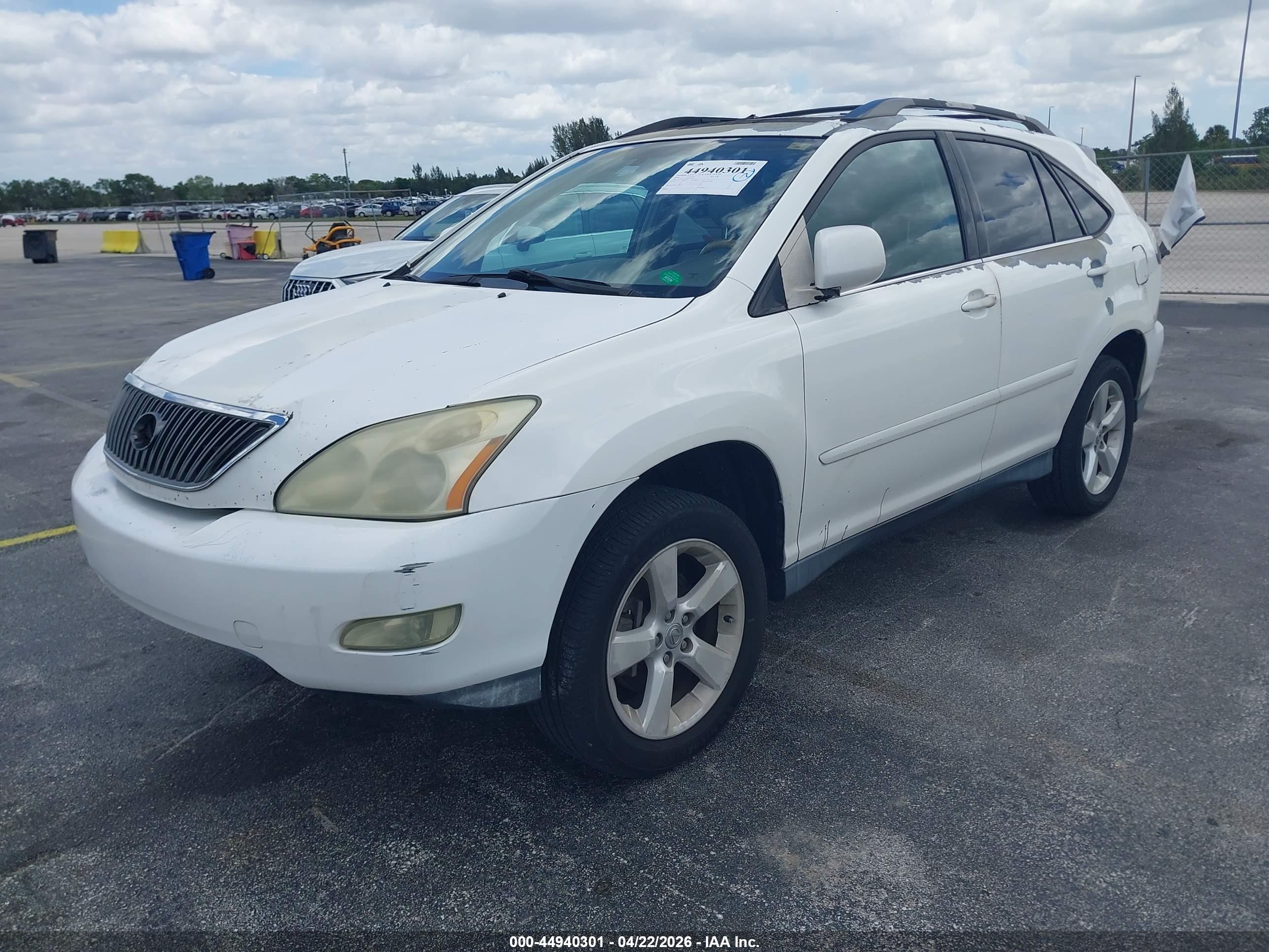 LEXUS RX image 2