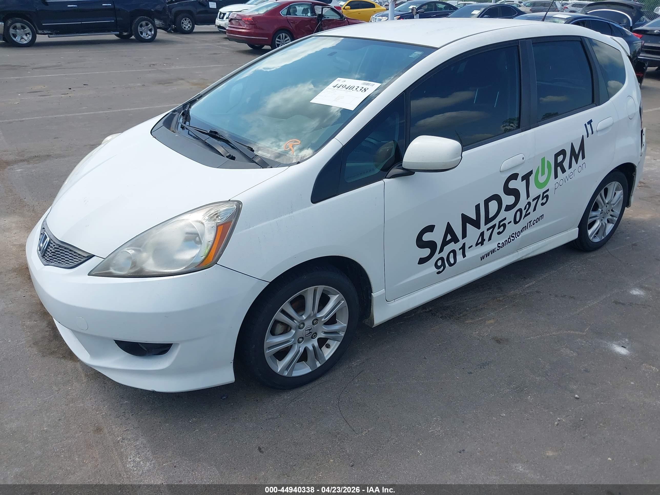 HONDA FIT image 2