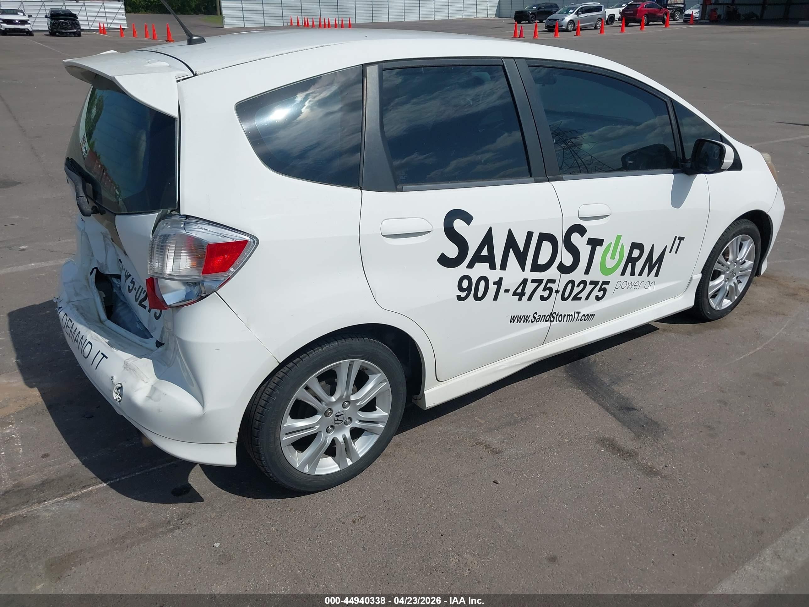 HONDA FIT image 4
