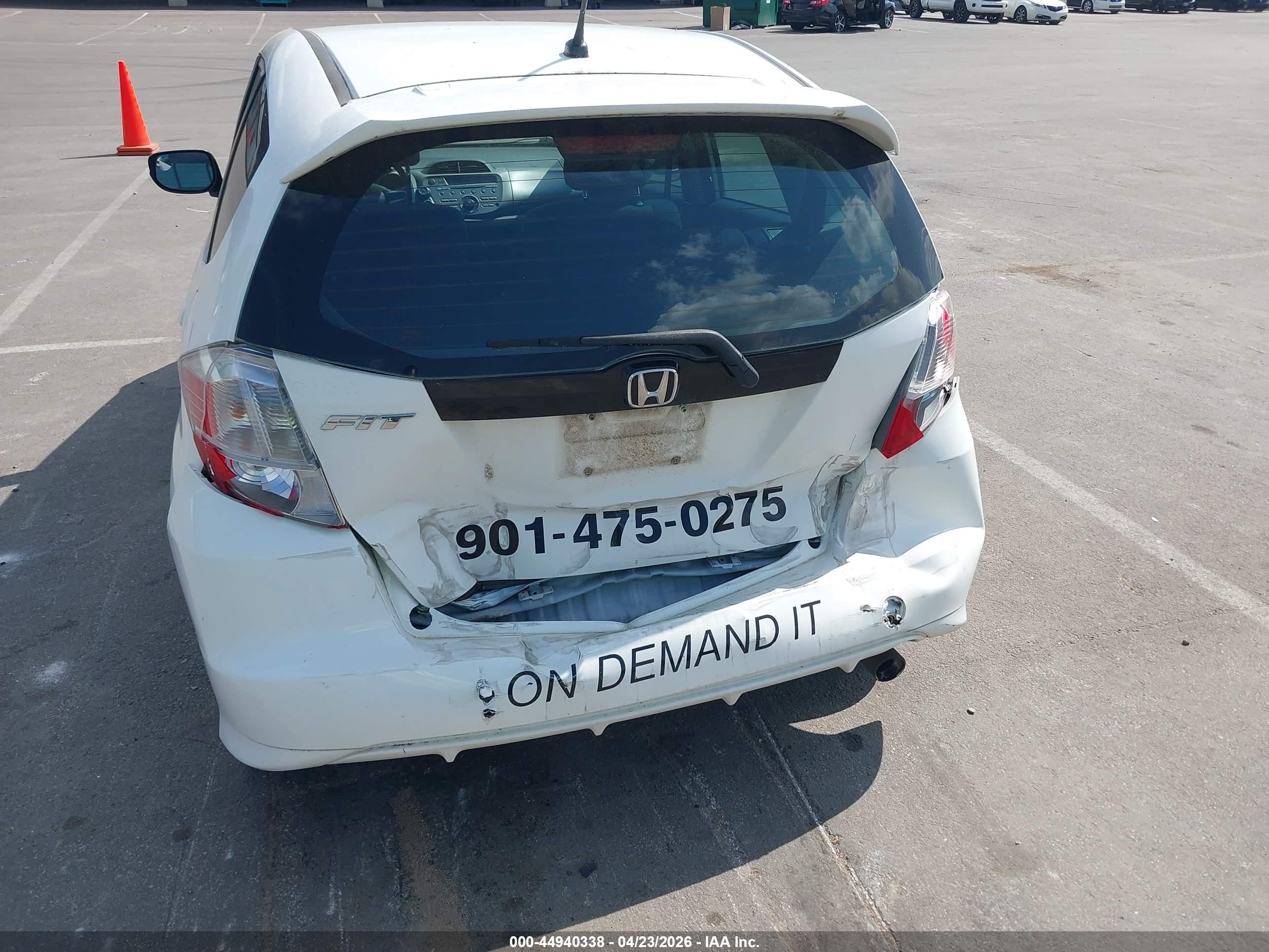 HONDA FIT image 6