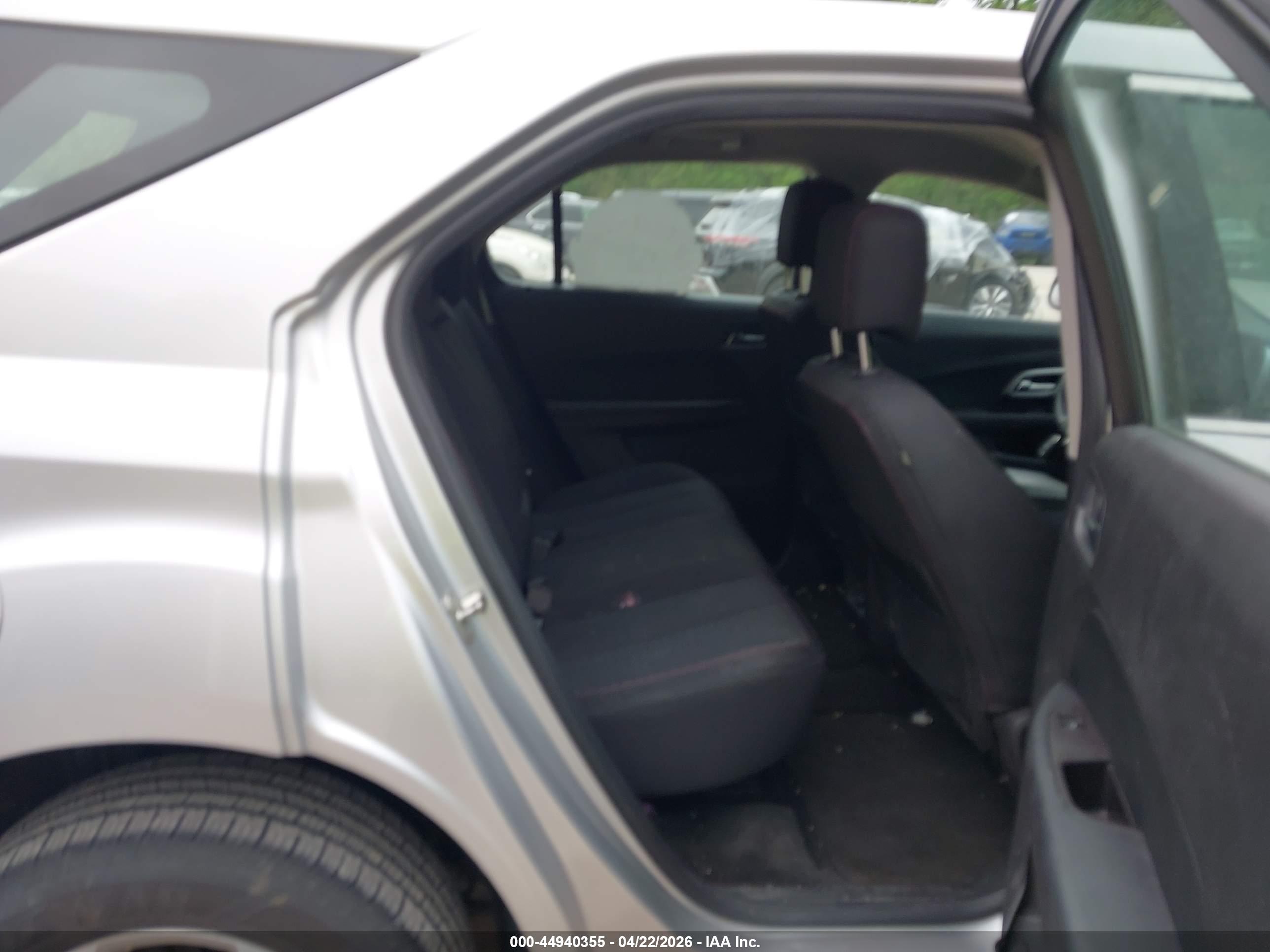 CHEVROLET EQUINOX image 8