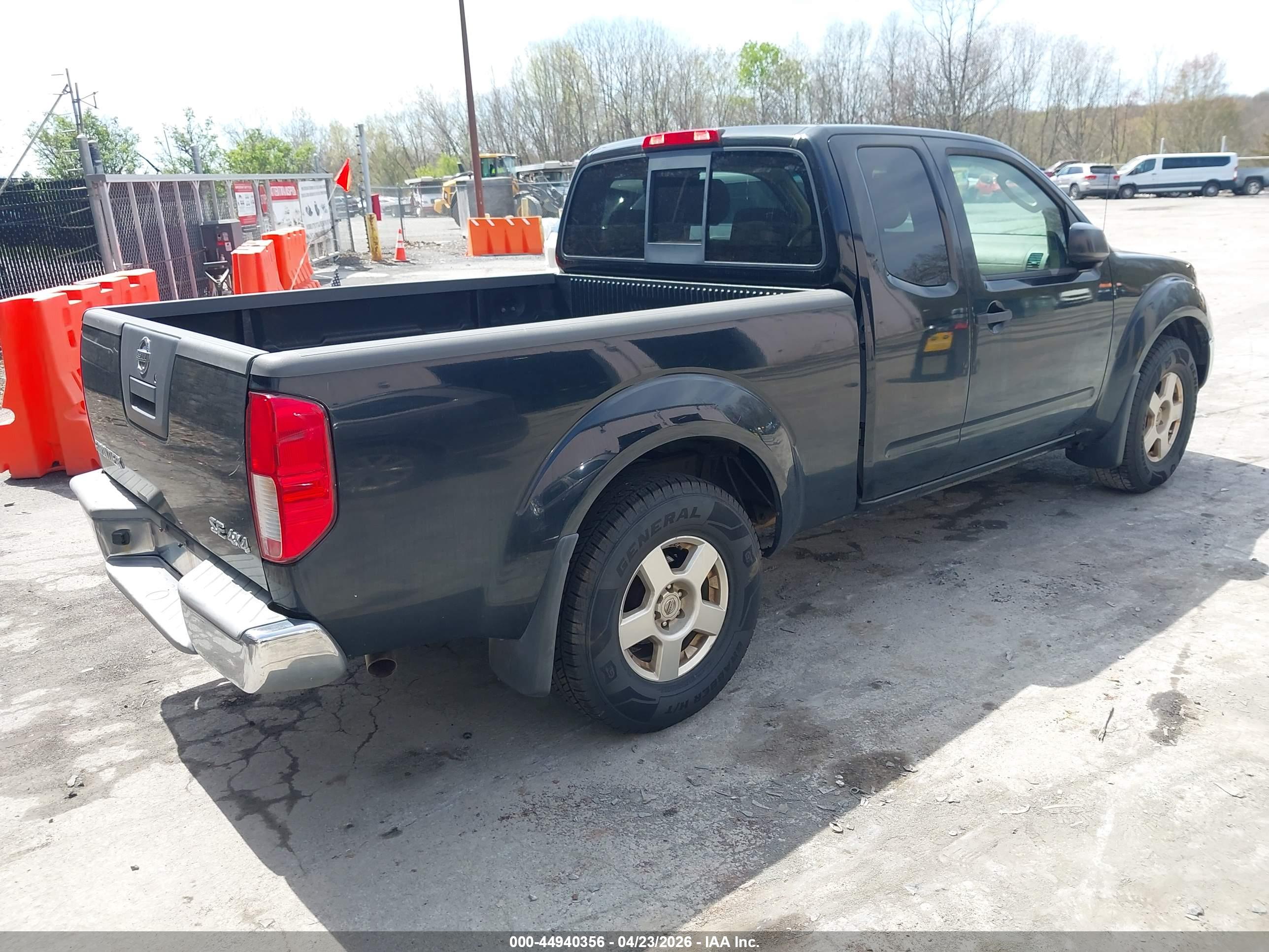 NISSAN FRONTIER image 4