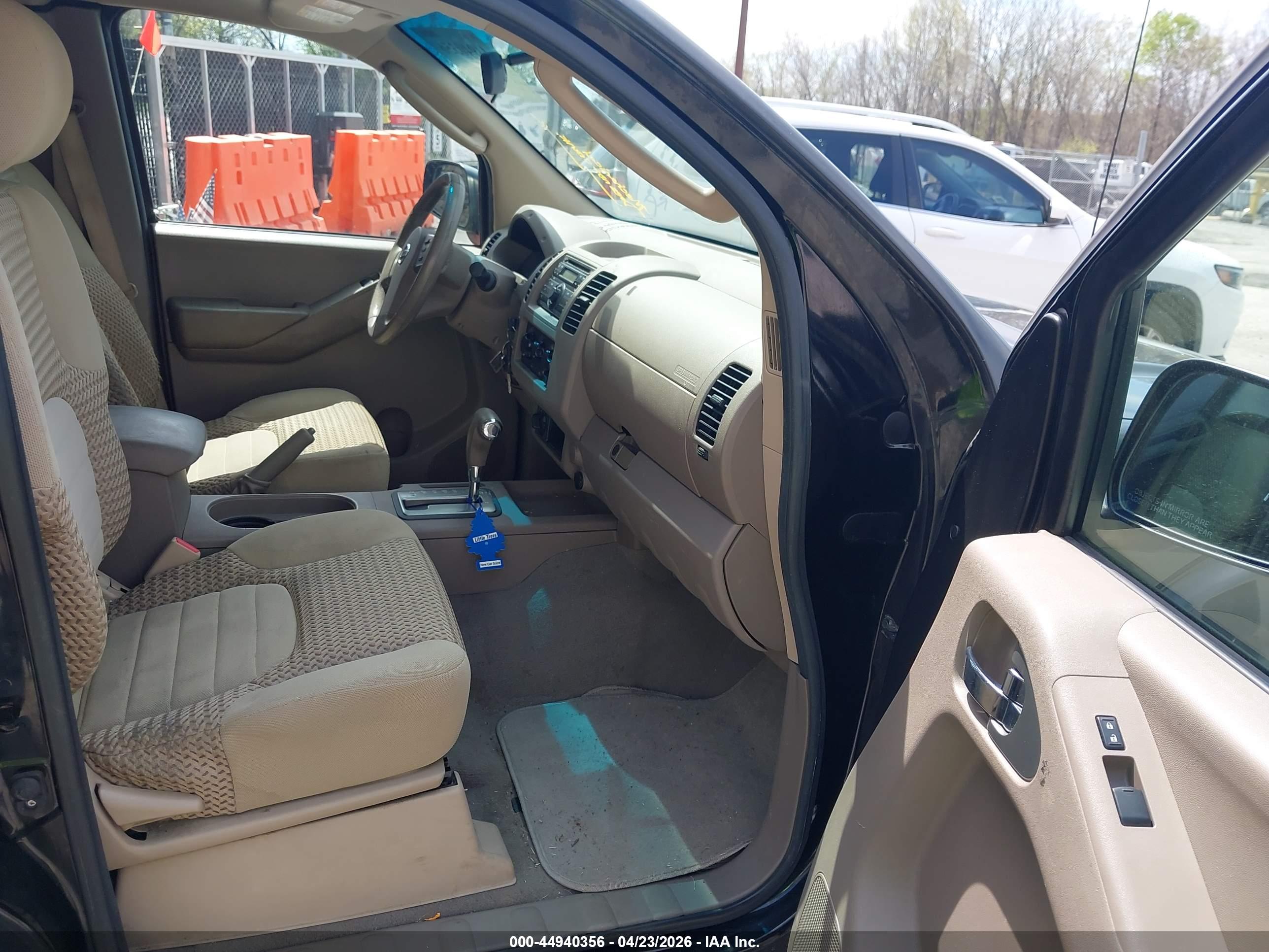NISSAN FRONTIER image 5