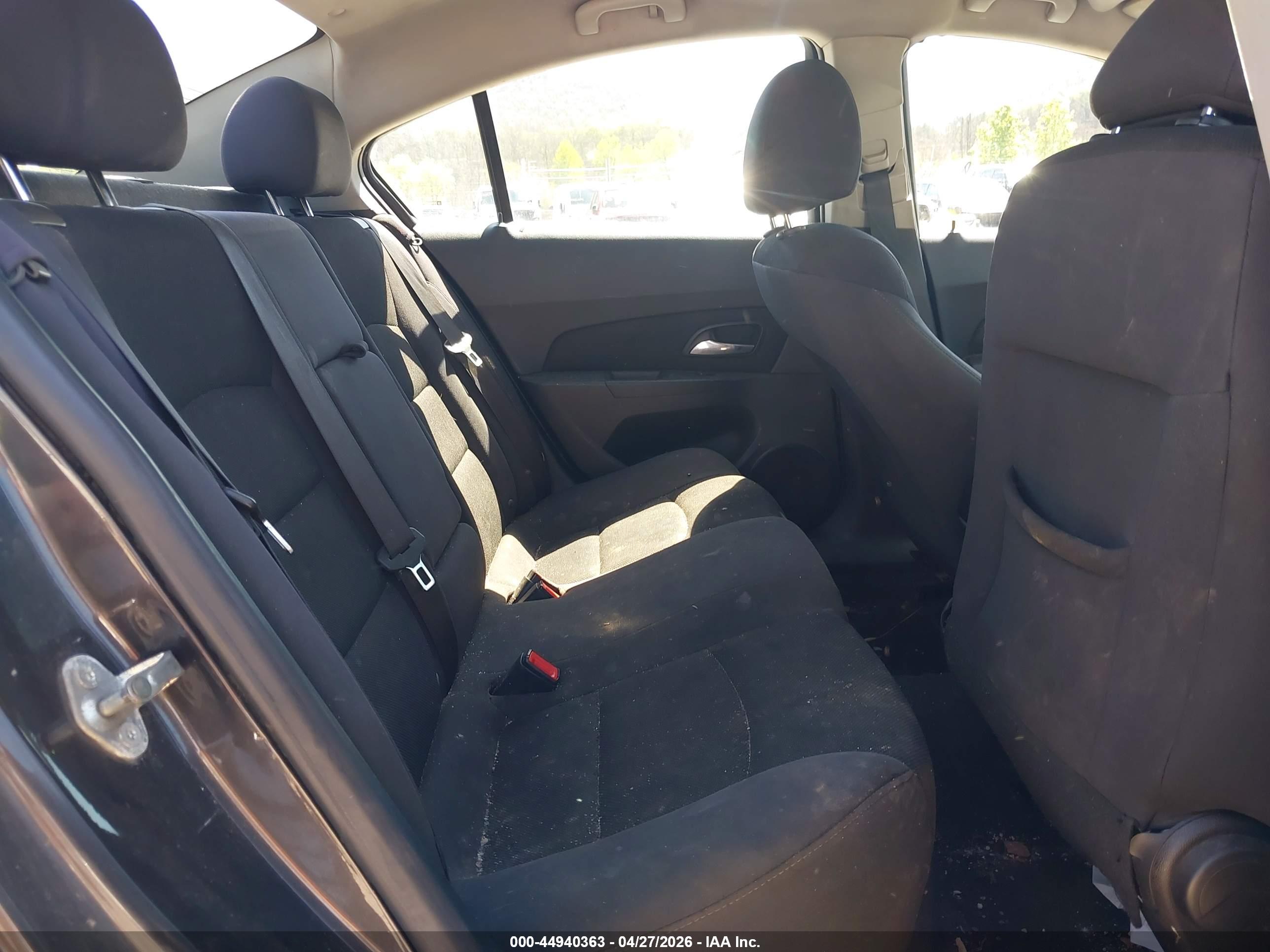CHEVROLET CRUZE image 8