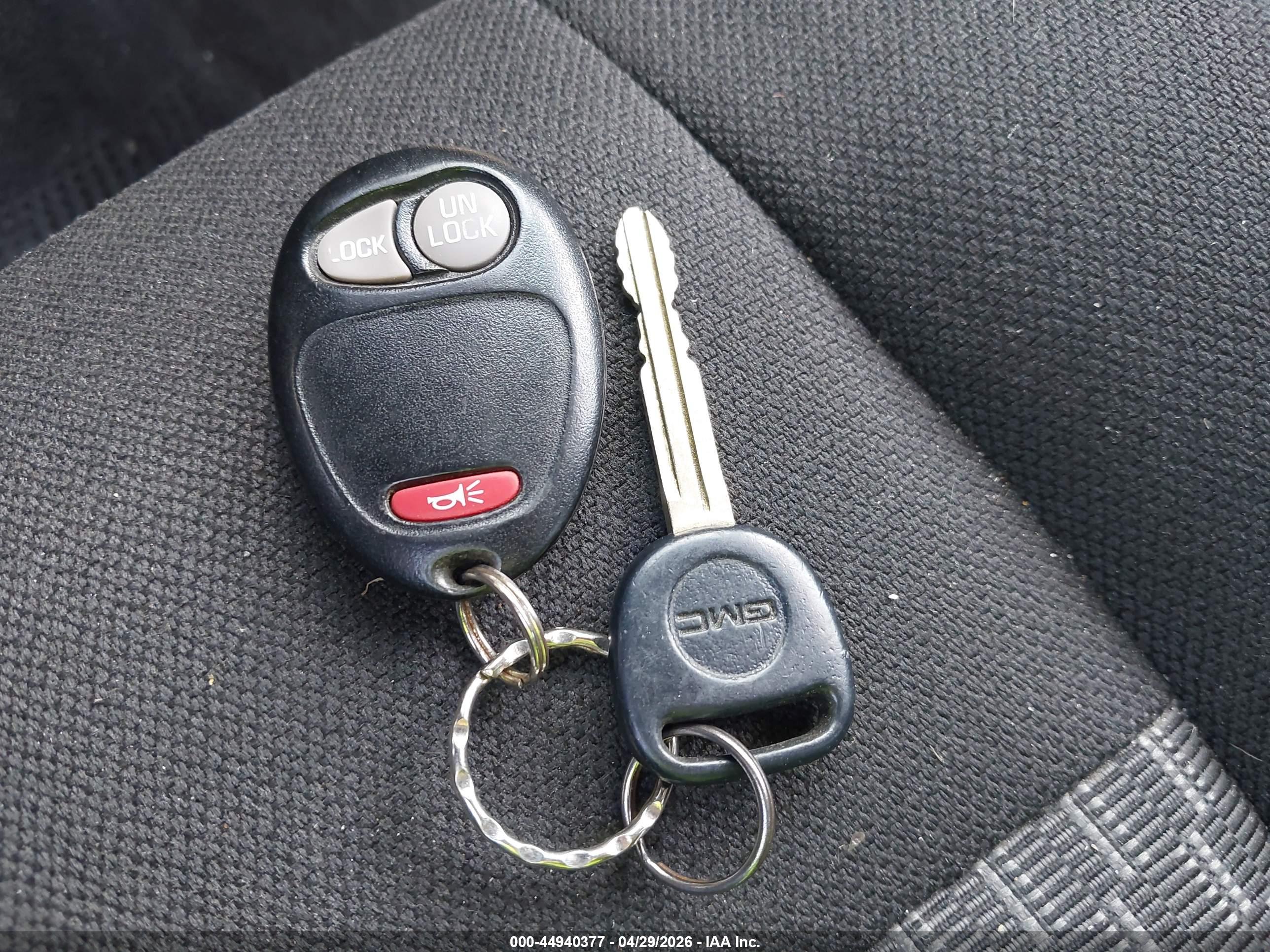 GMC CANYON image 11