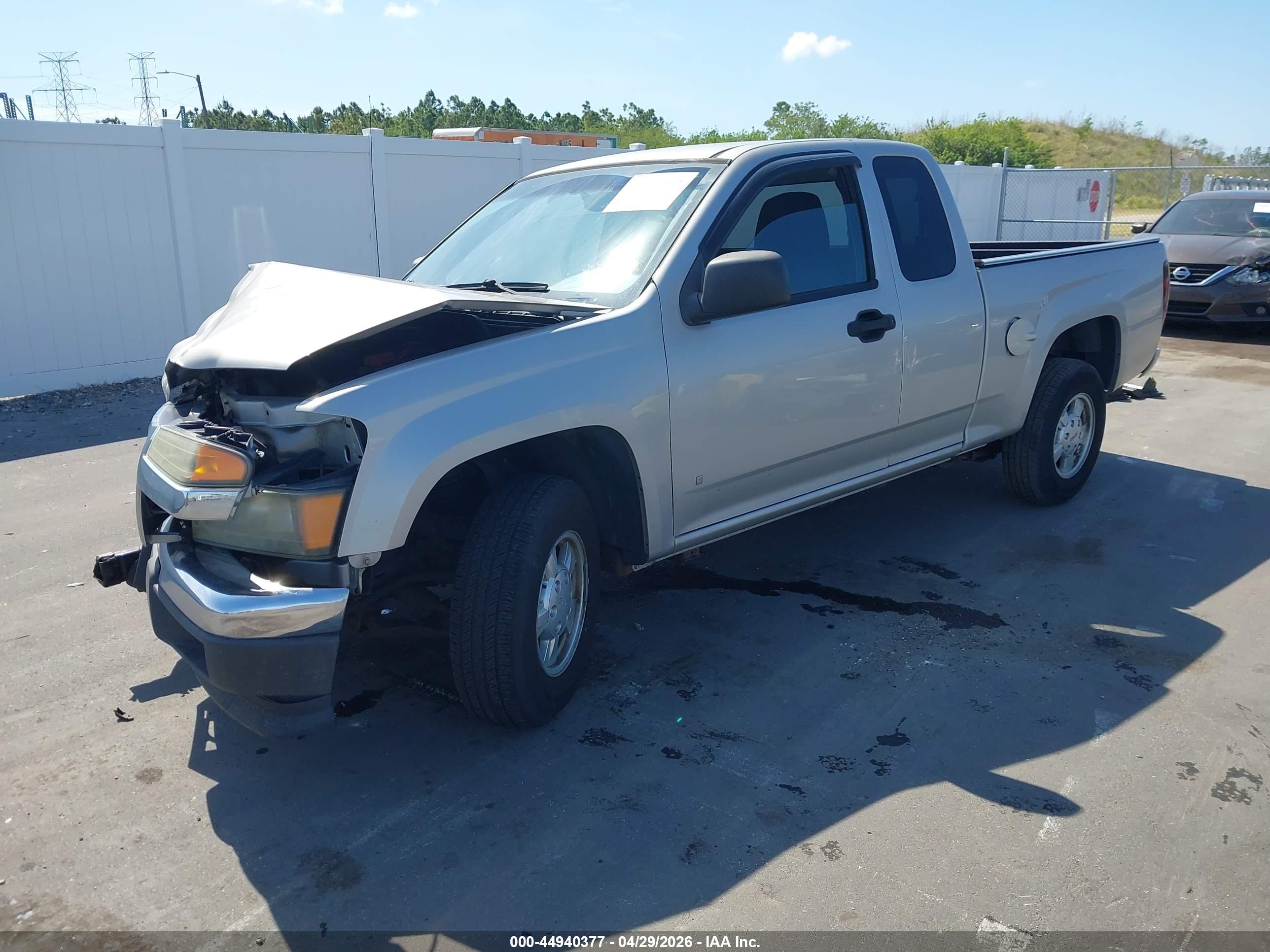 GMC CANYON image 2