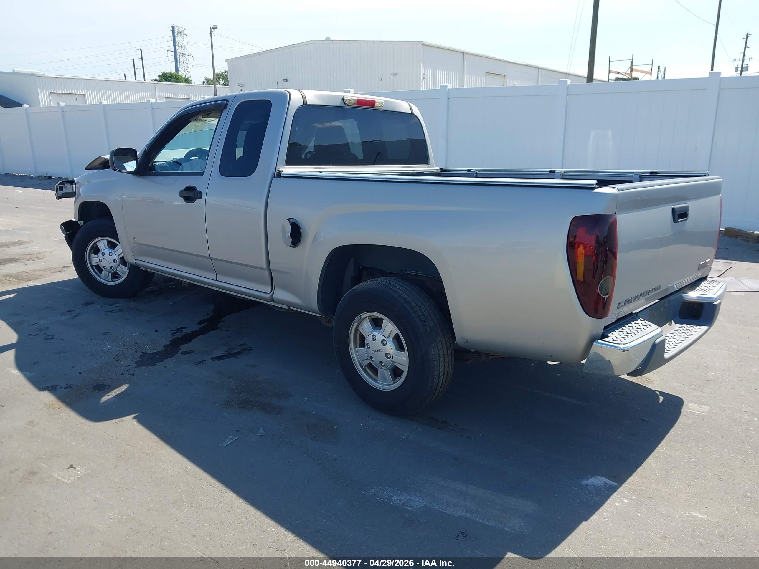 GMC CANYON image 3