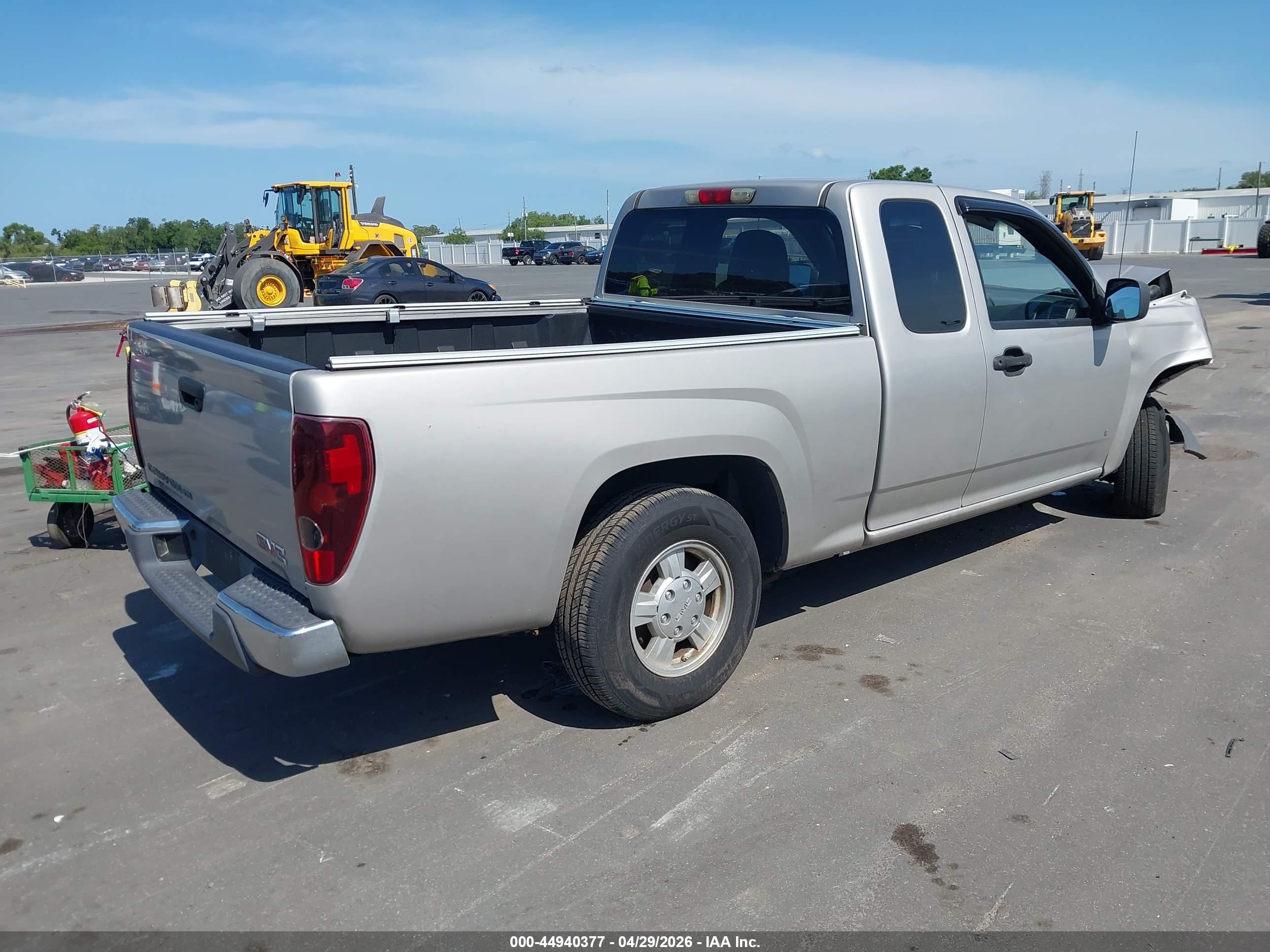 GMC CANYON image 4