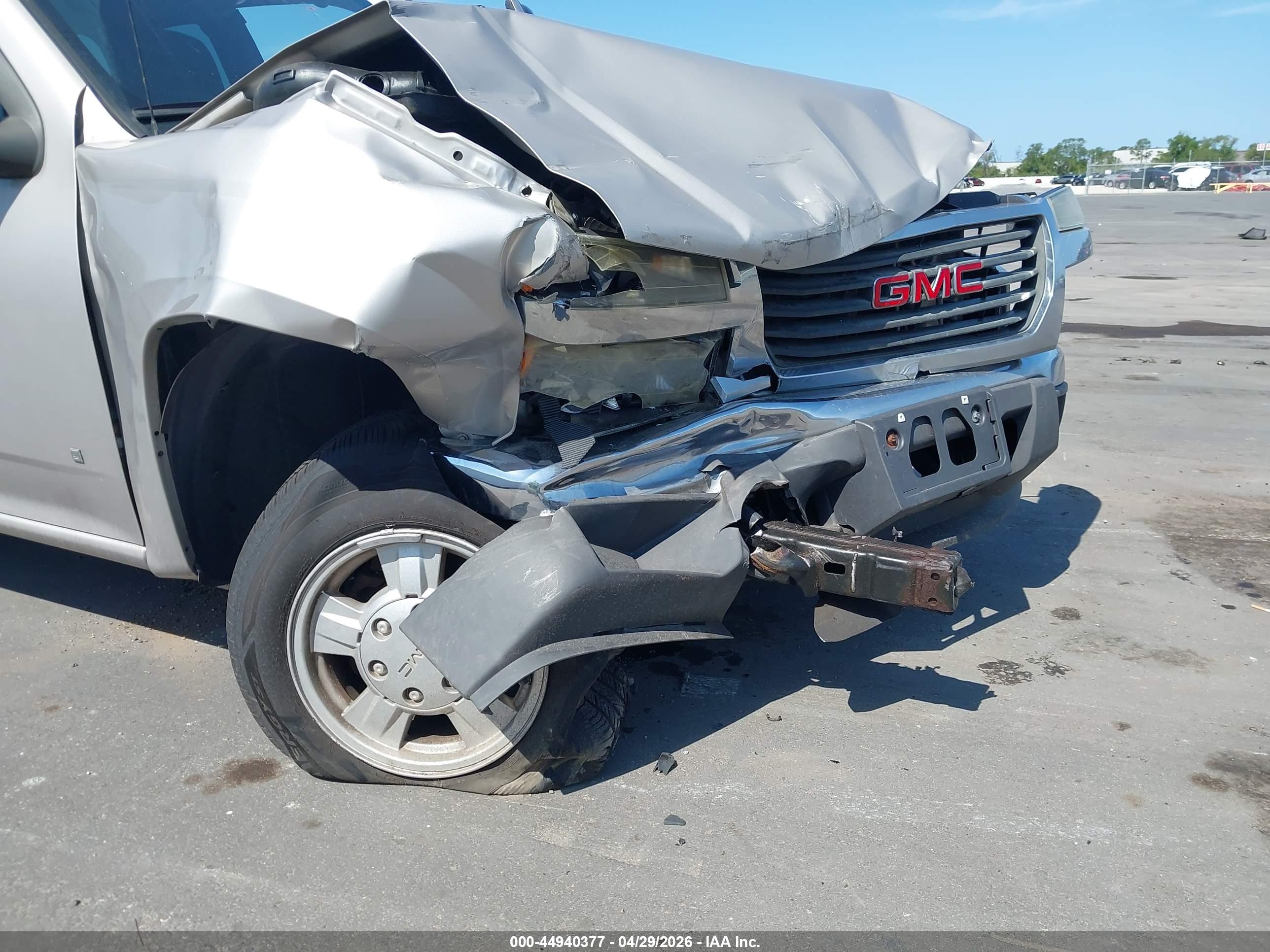 GMC CANYON image 6