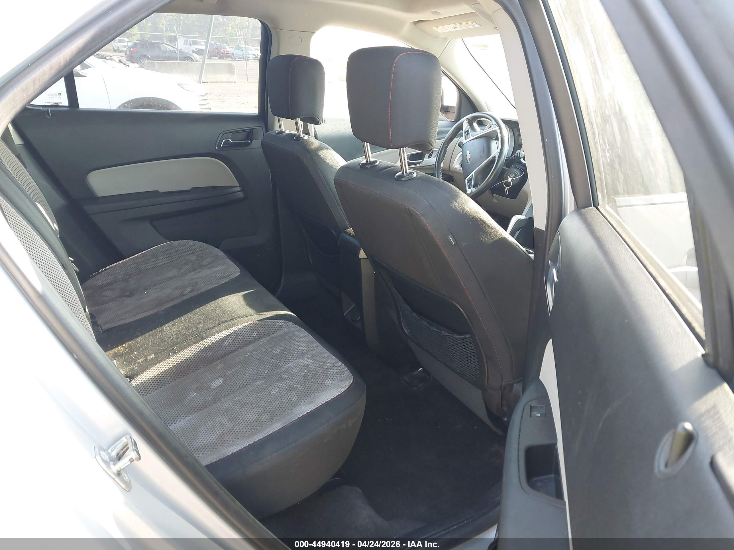 CHEVROLET EQUINOX image 8