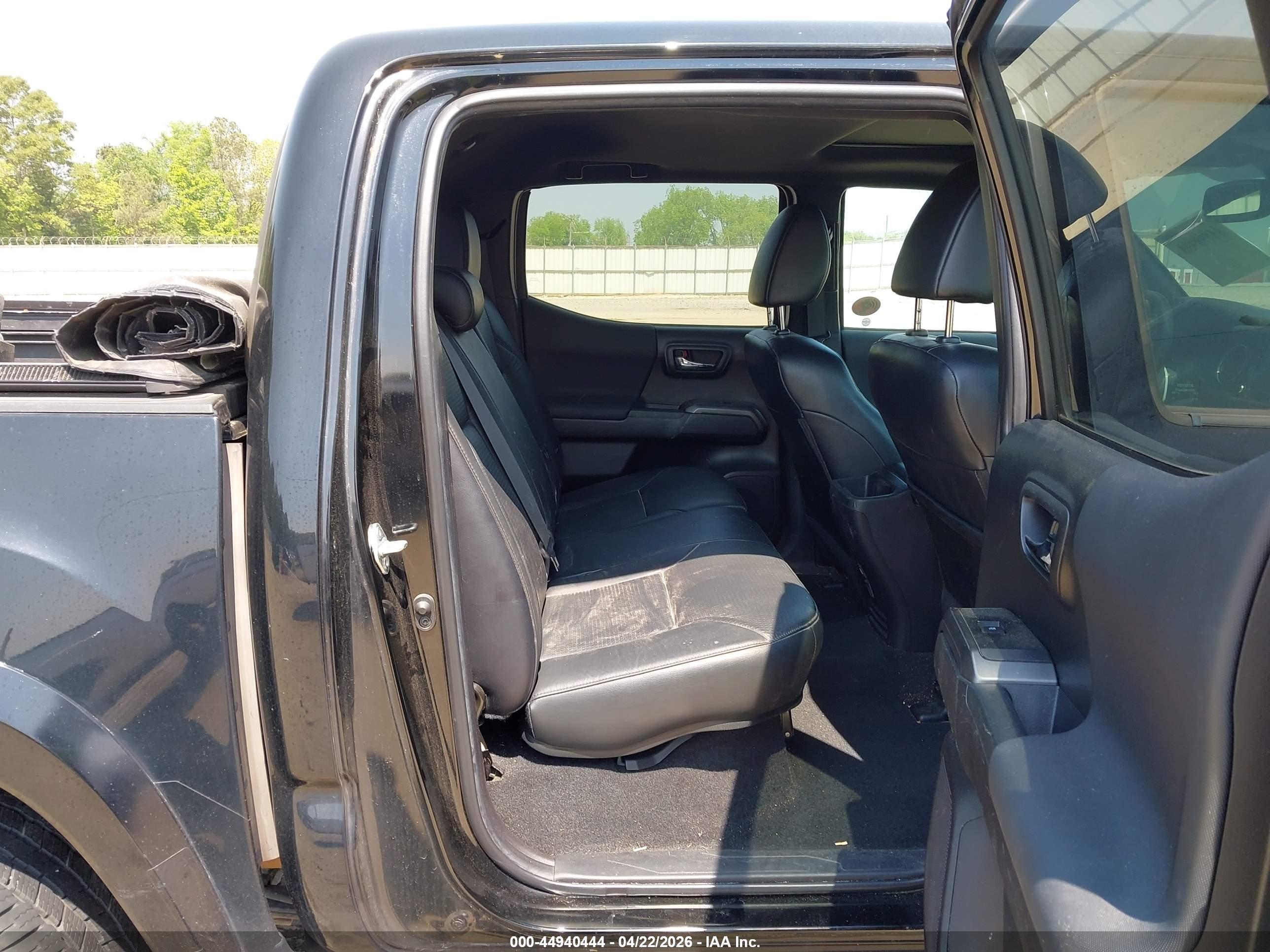 TOYOTA TACOMA image 8