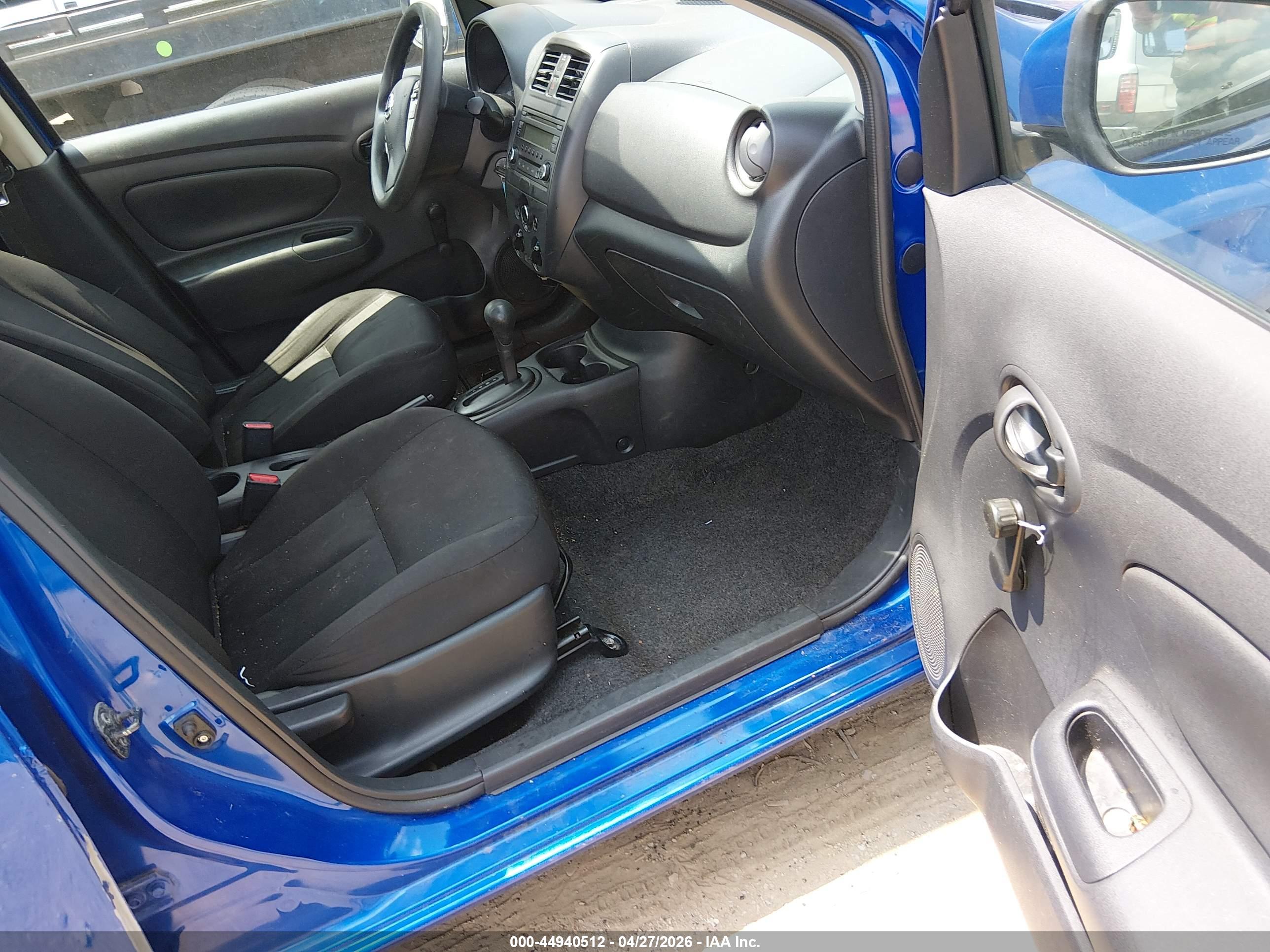 NISSAN VERSA image 5