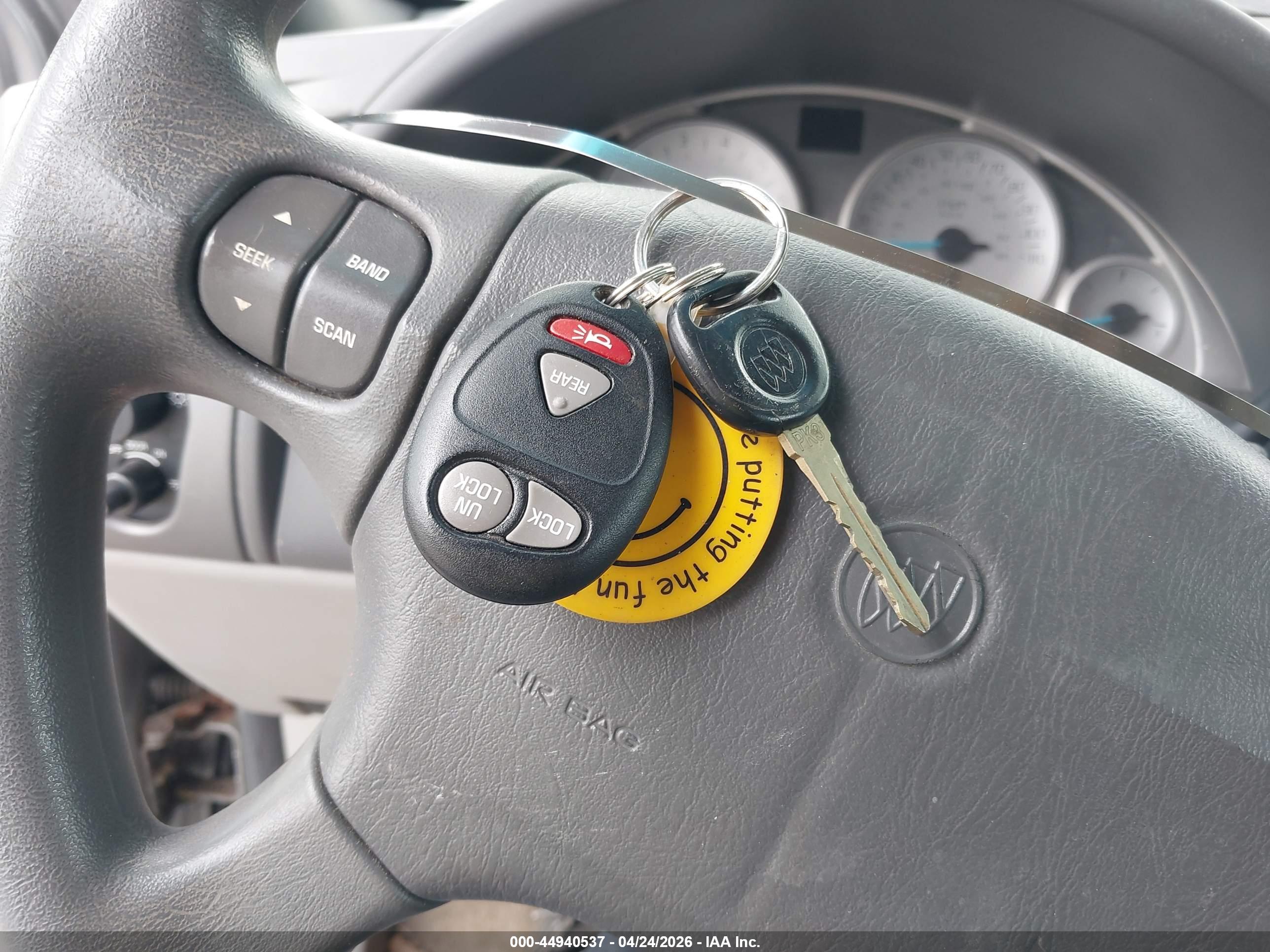 BUICK RENDEZVOUS image 11