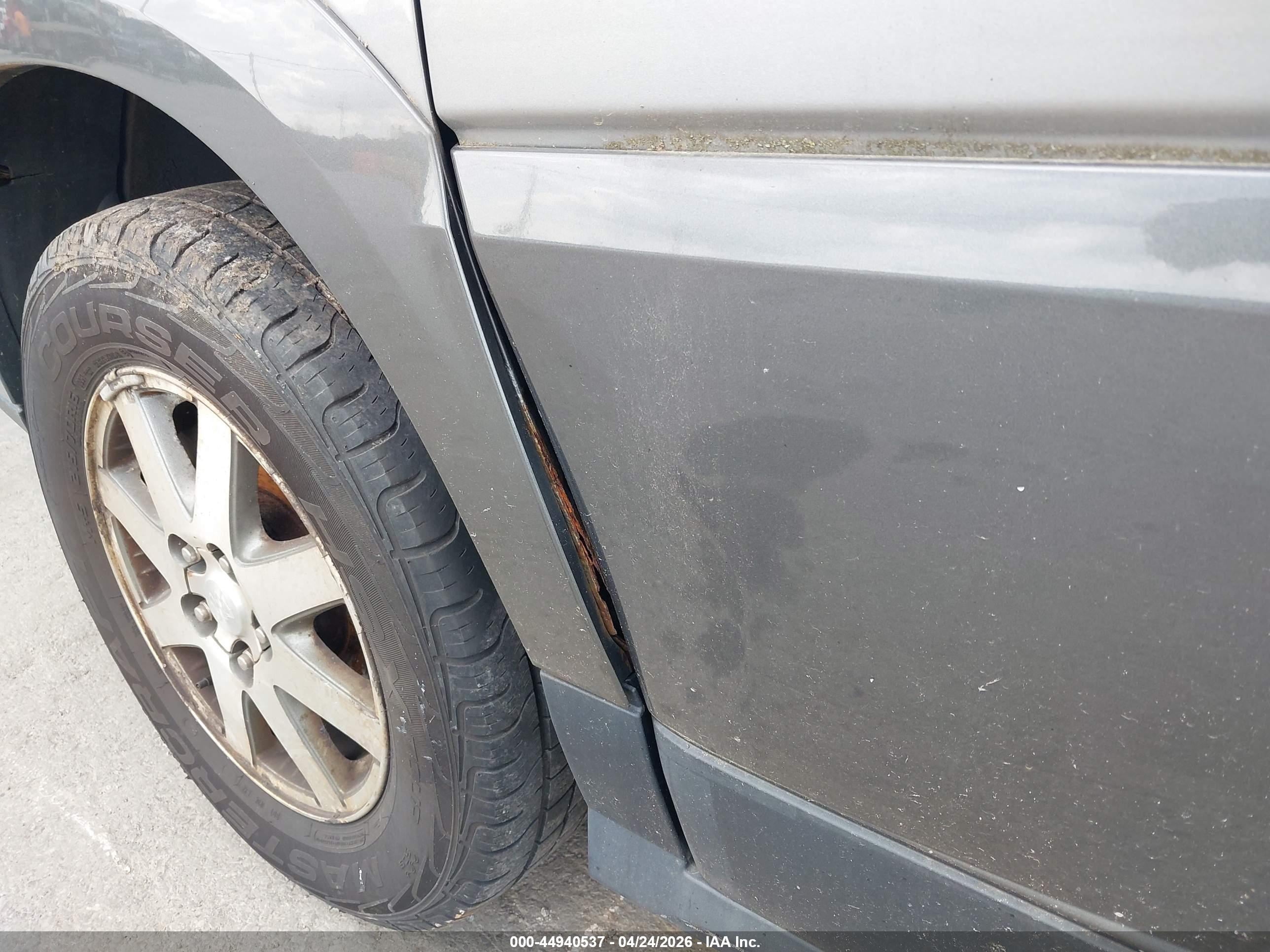 BUICK RENDEZVOUS image 6