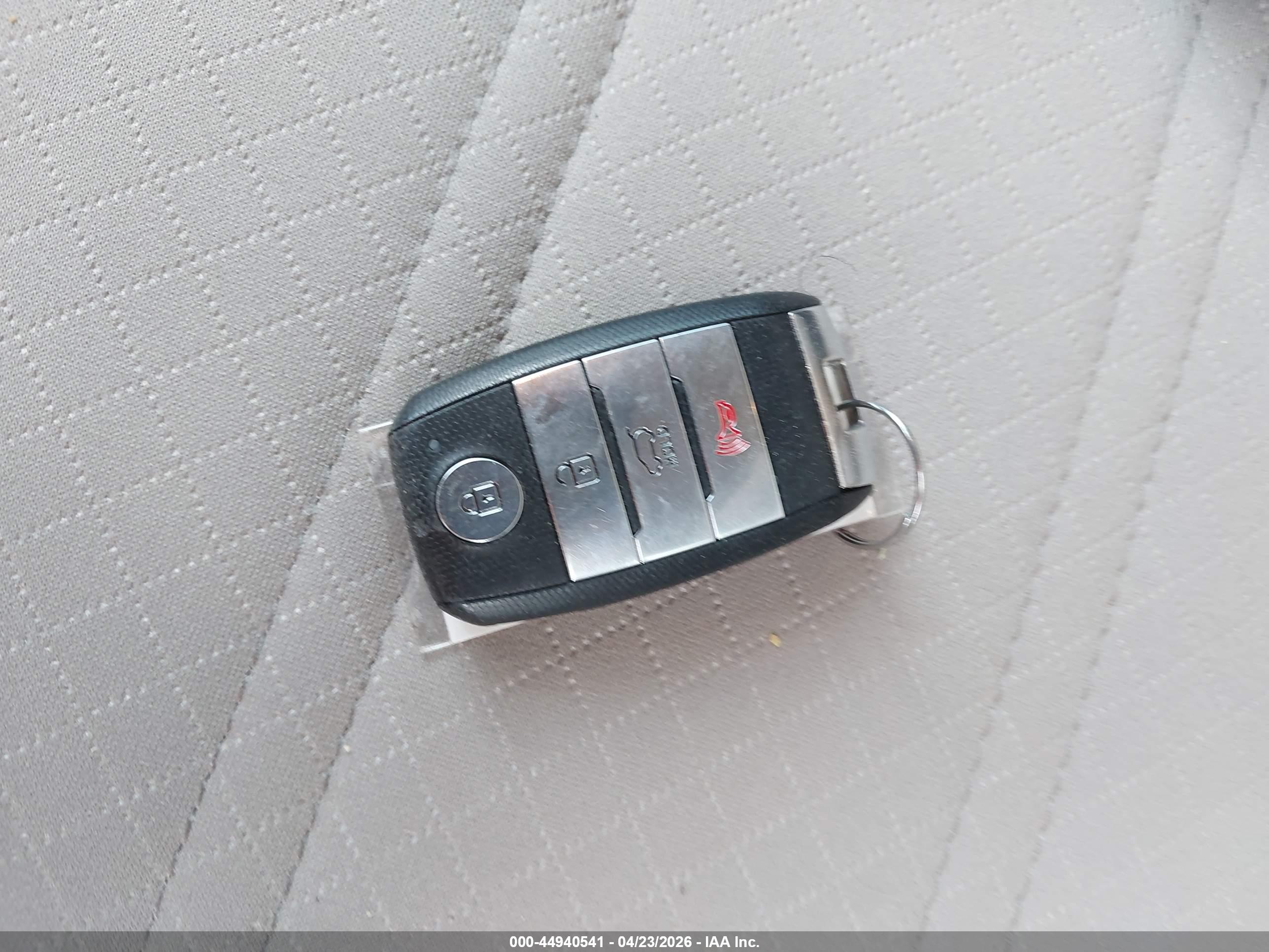 KIA SORENTO image 11