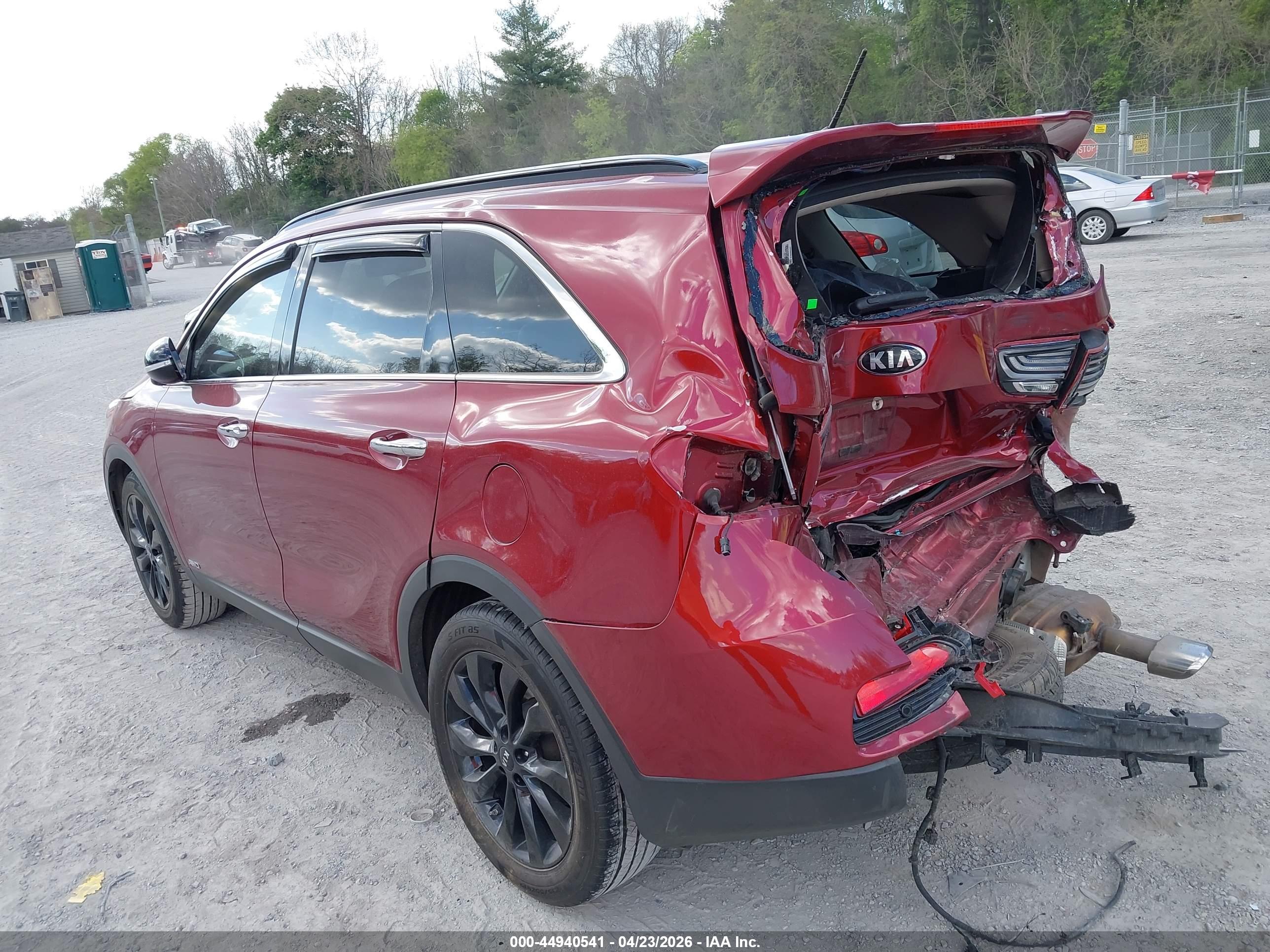KIA SORENTO image 3