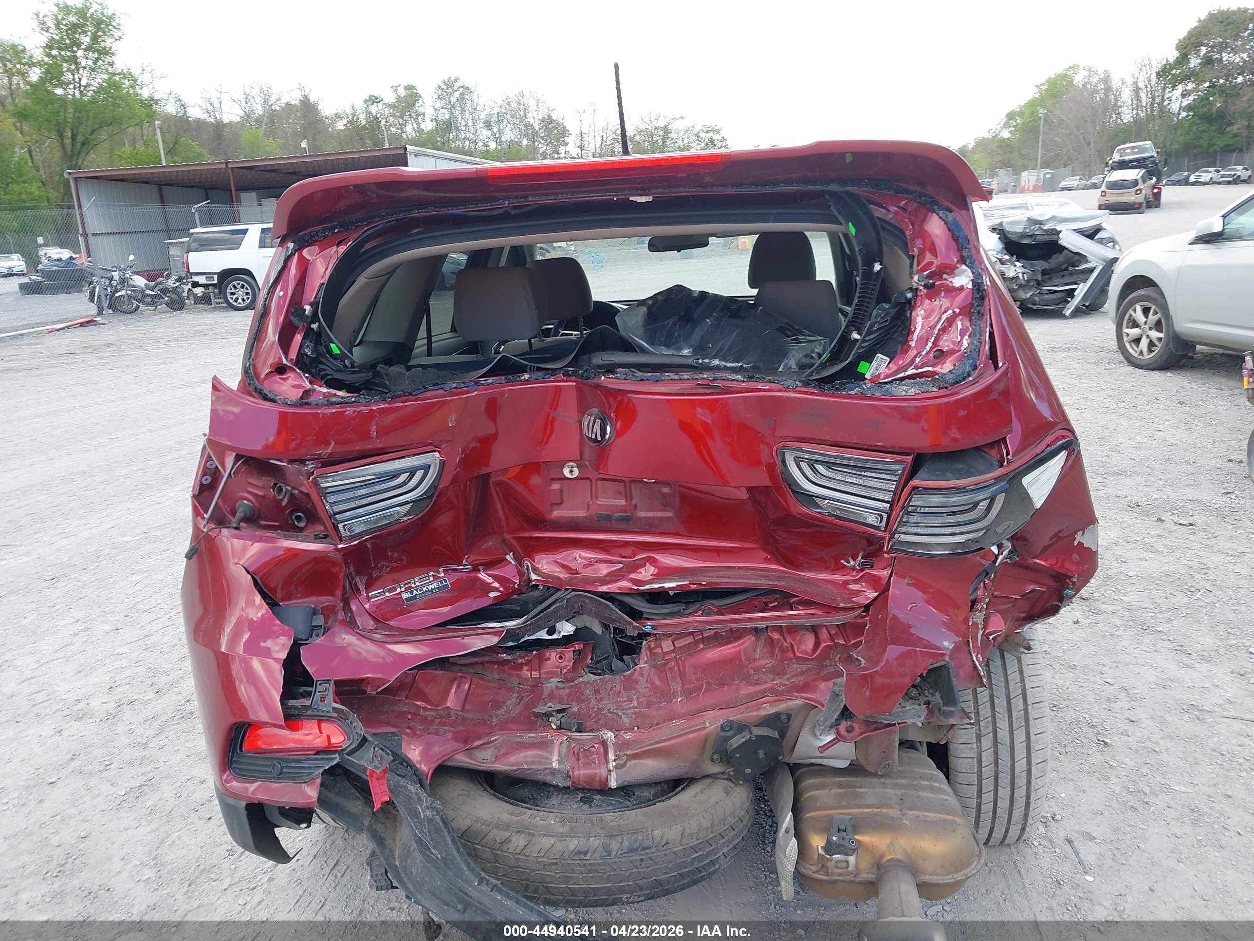 KIA SORENTO image 6
