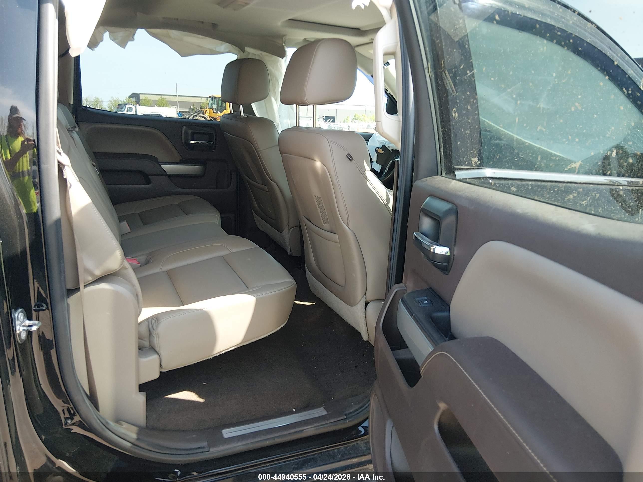 CHEVROLET SILVERADO image 8