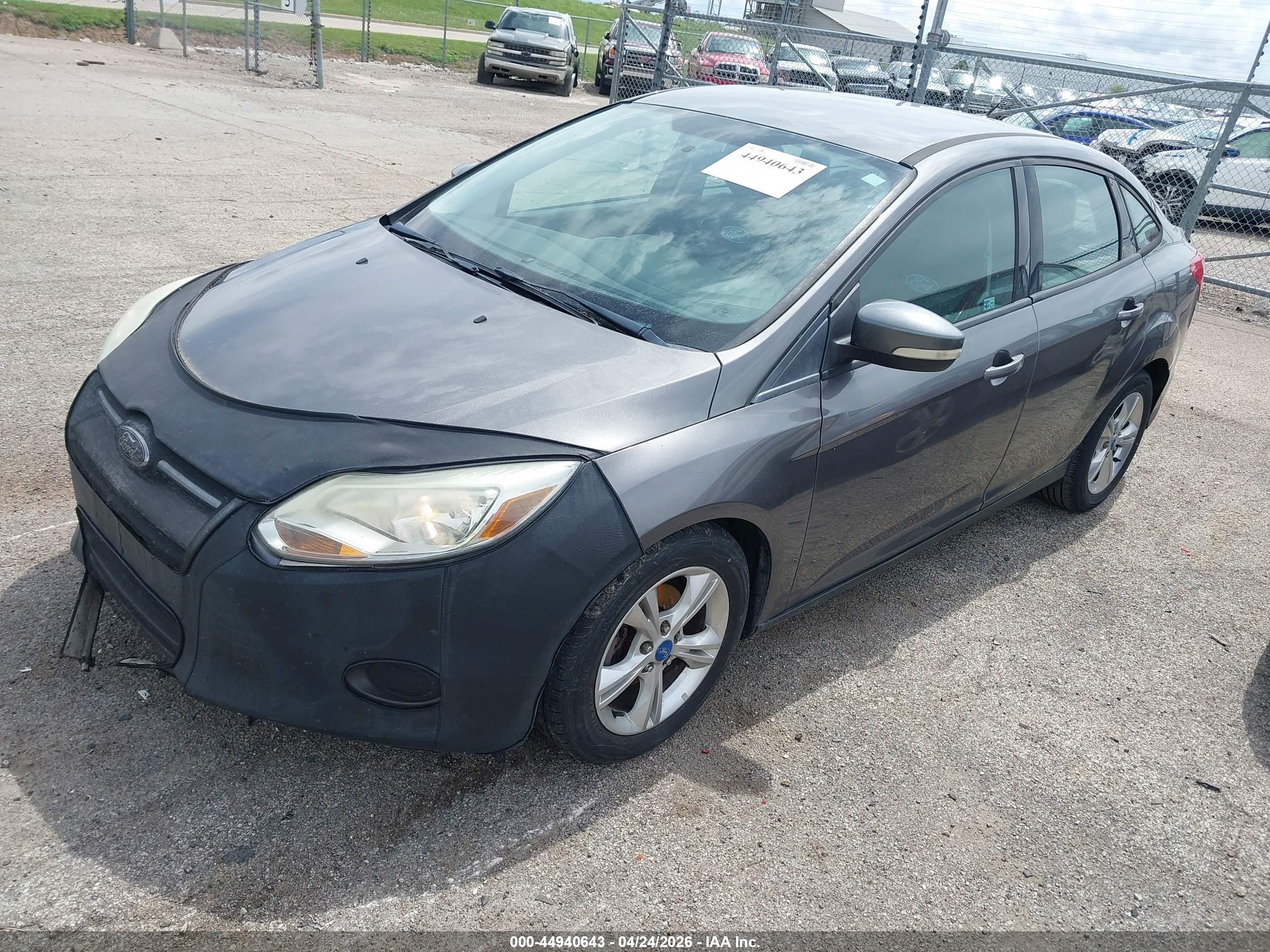 FORD FOCUS image 2