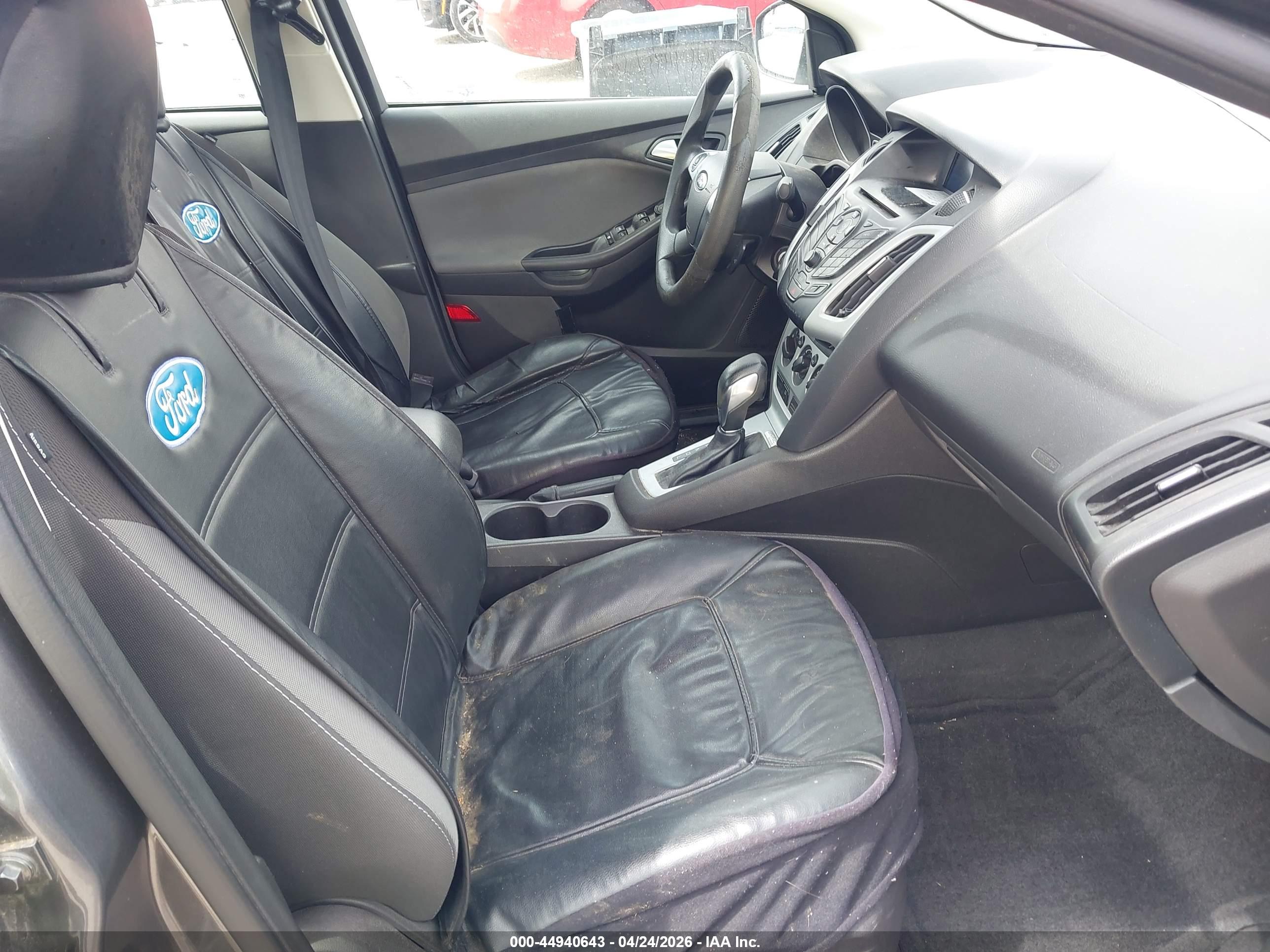 FORD FOCUS image 5