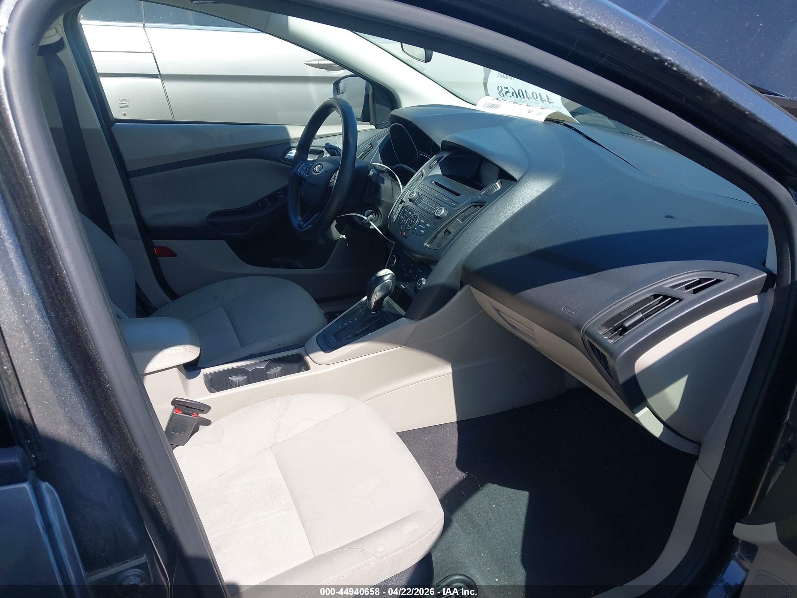 FORD FOCUS image 5